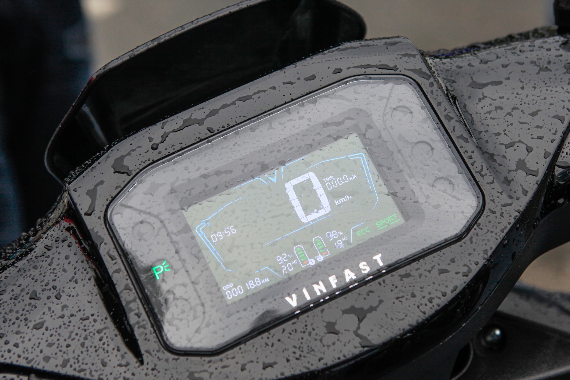 So sánh VinFast Theon và Honda SH 125i ABS ảnh 7 So sanh VinFast Theon va Honda SH 125i ABS anh 7