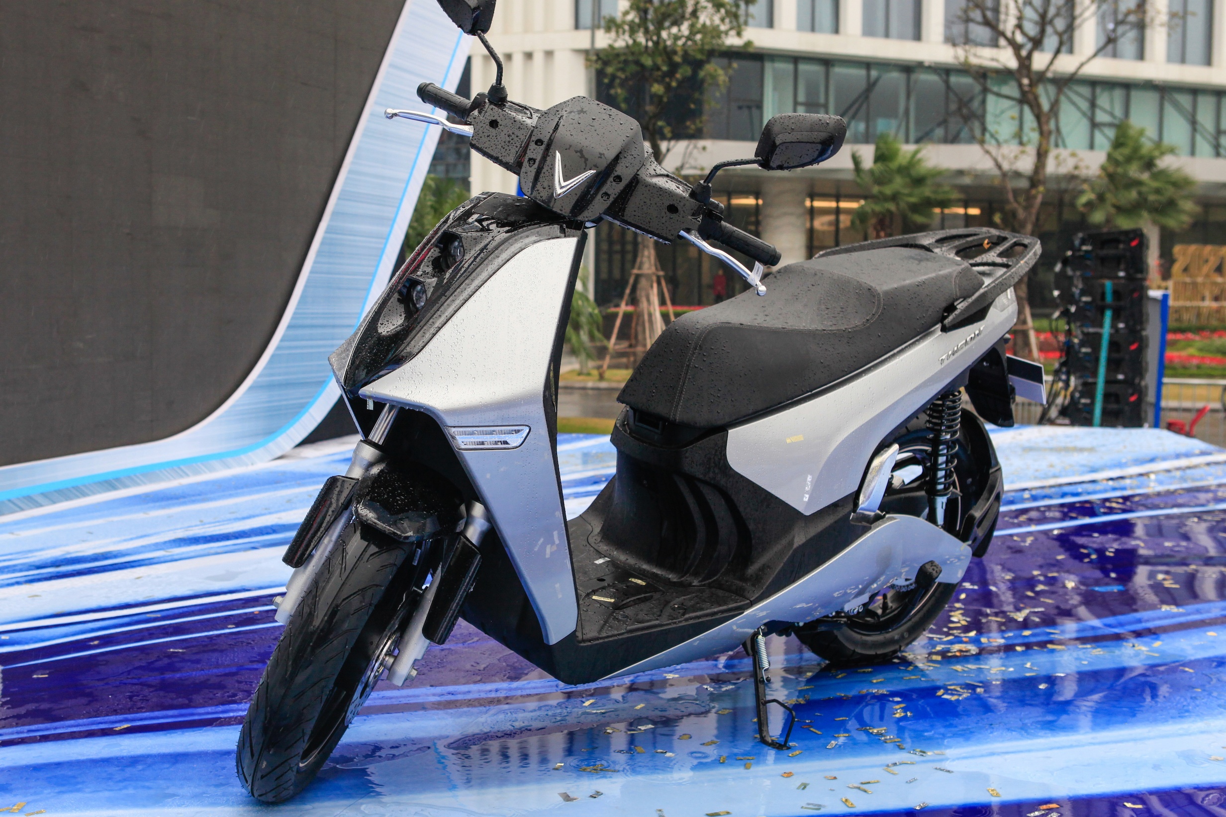 So sánh VinFast Theon và Honda SH 125i ABS ảnh 2 So sanh VinFast Theon va Honda SH 125i ABS anh 2