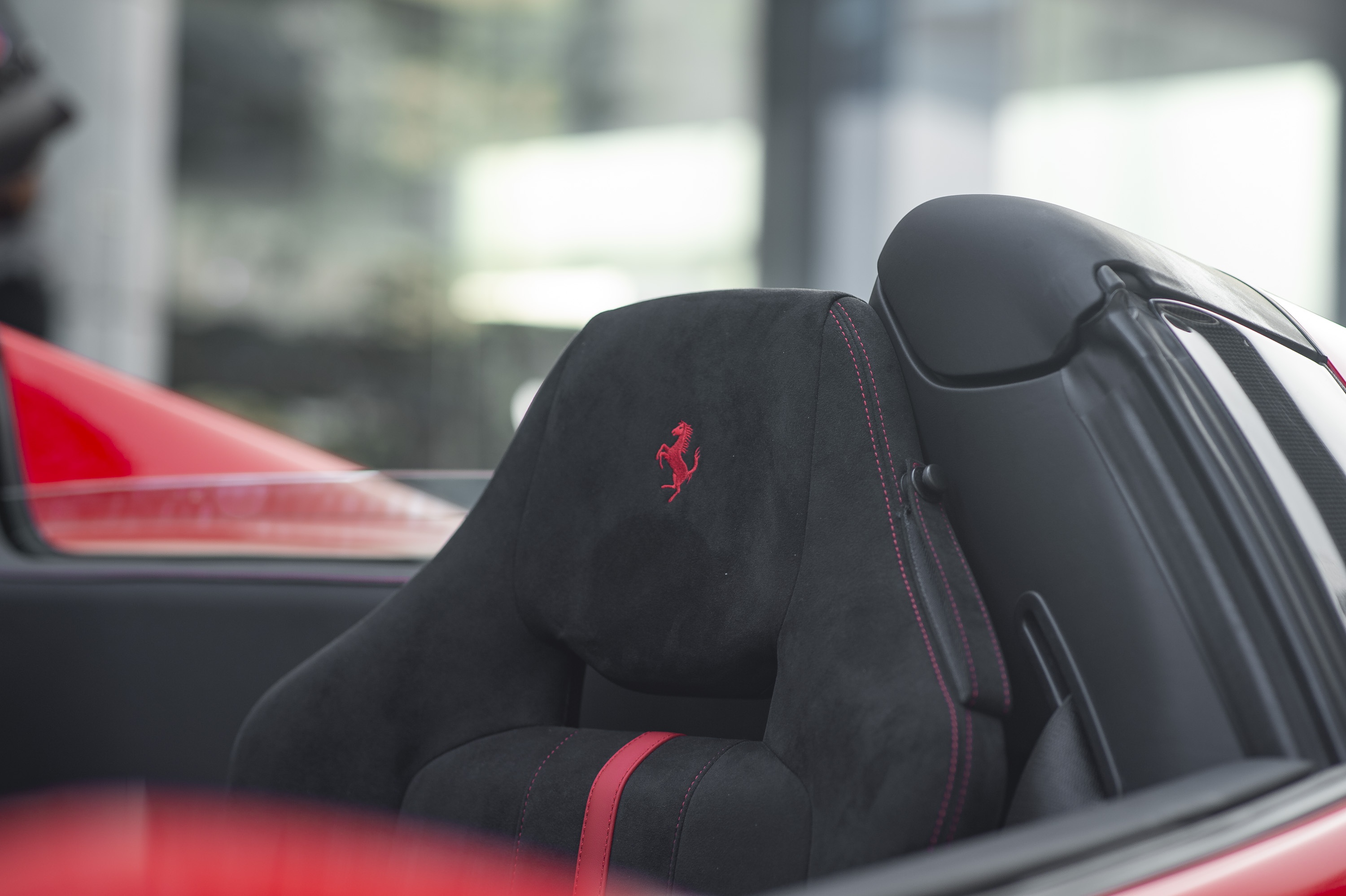 Chi tiet Ferrari F8 Spider tai Viet Nam anh 11