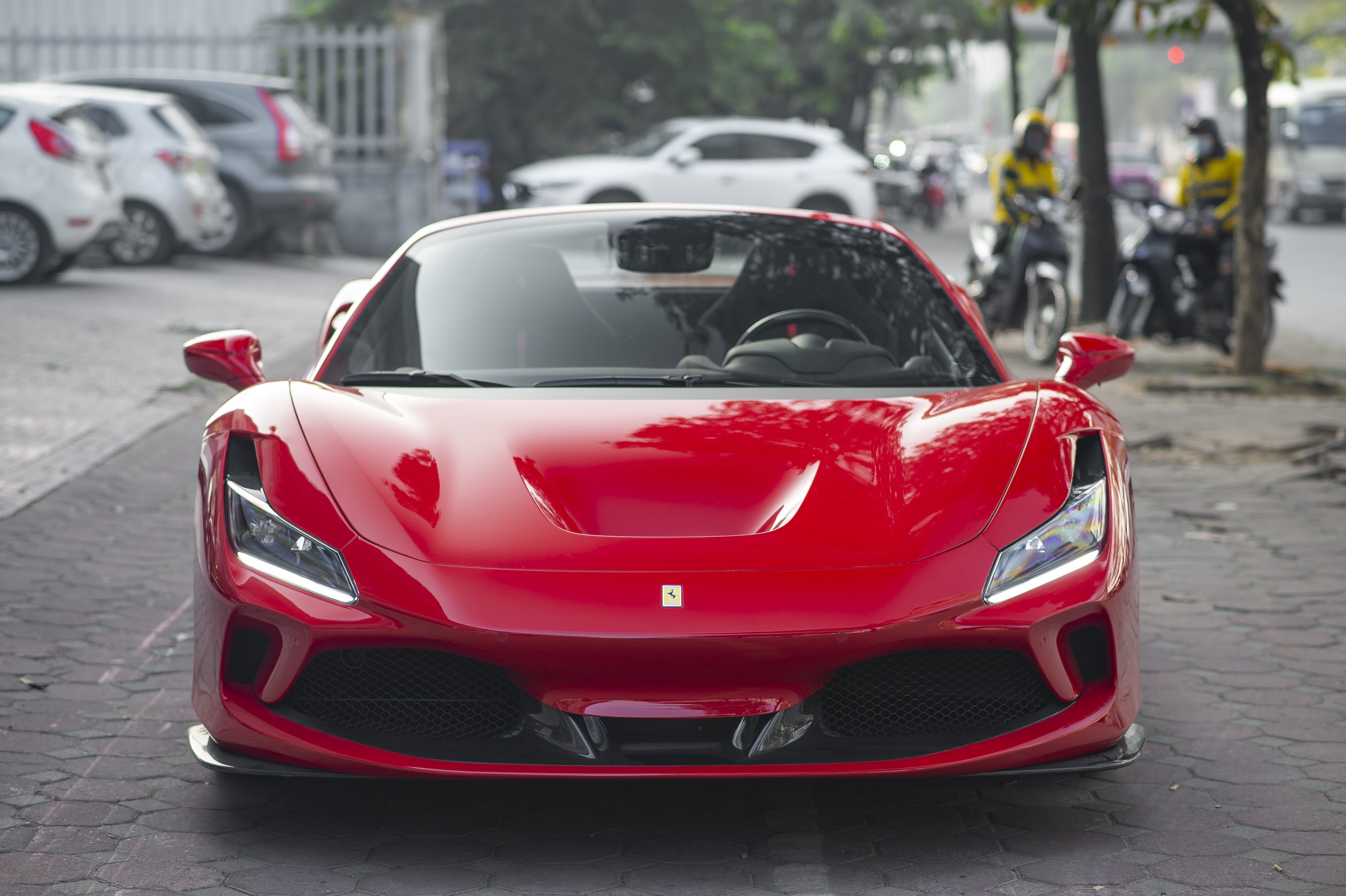 Chi tiet Ferrari F8 Spider tai Viet Nam anh 14