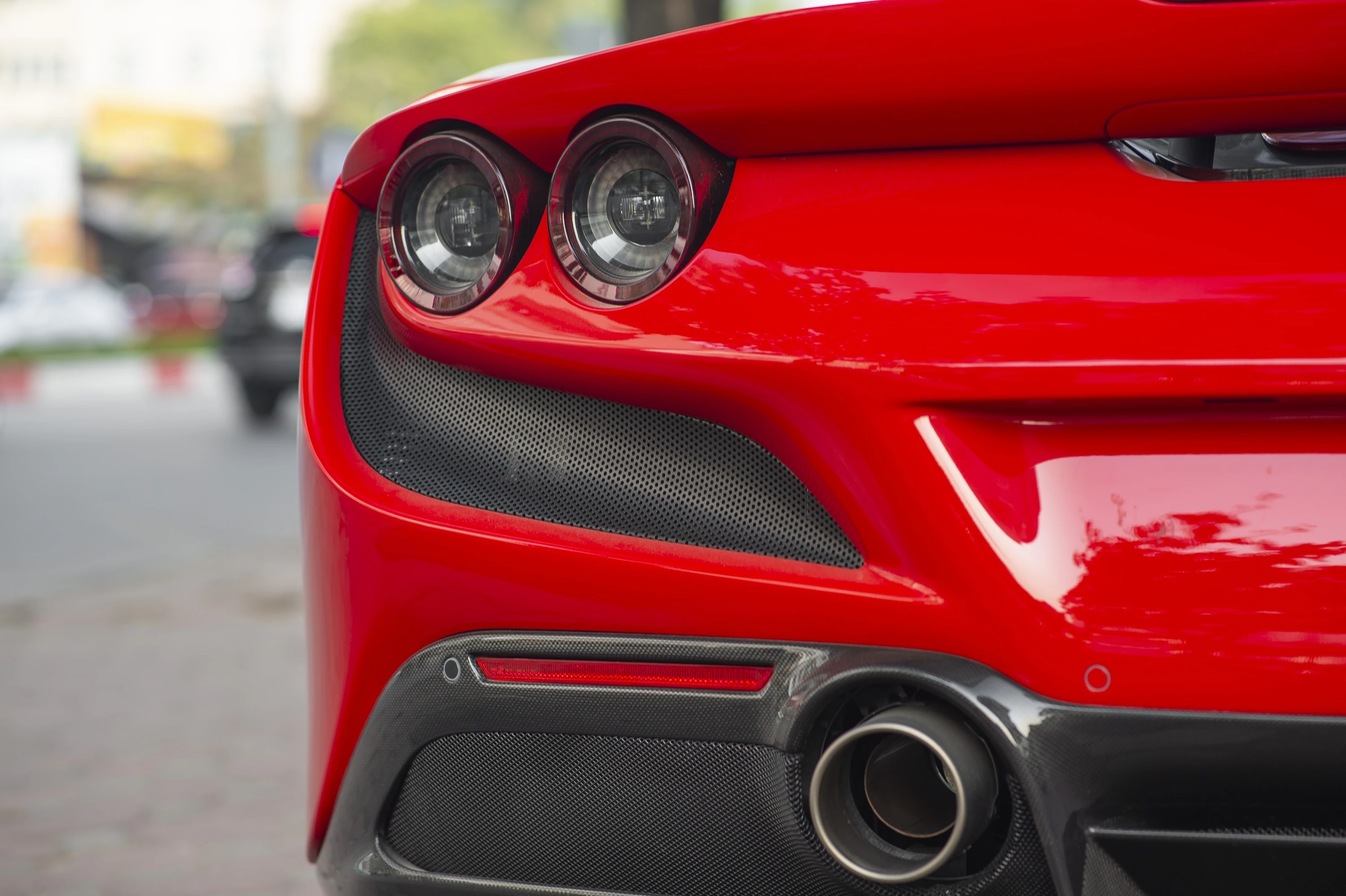 Chi tiet Ferrari F8 Spider tai Viet Nam anh 7