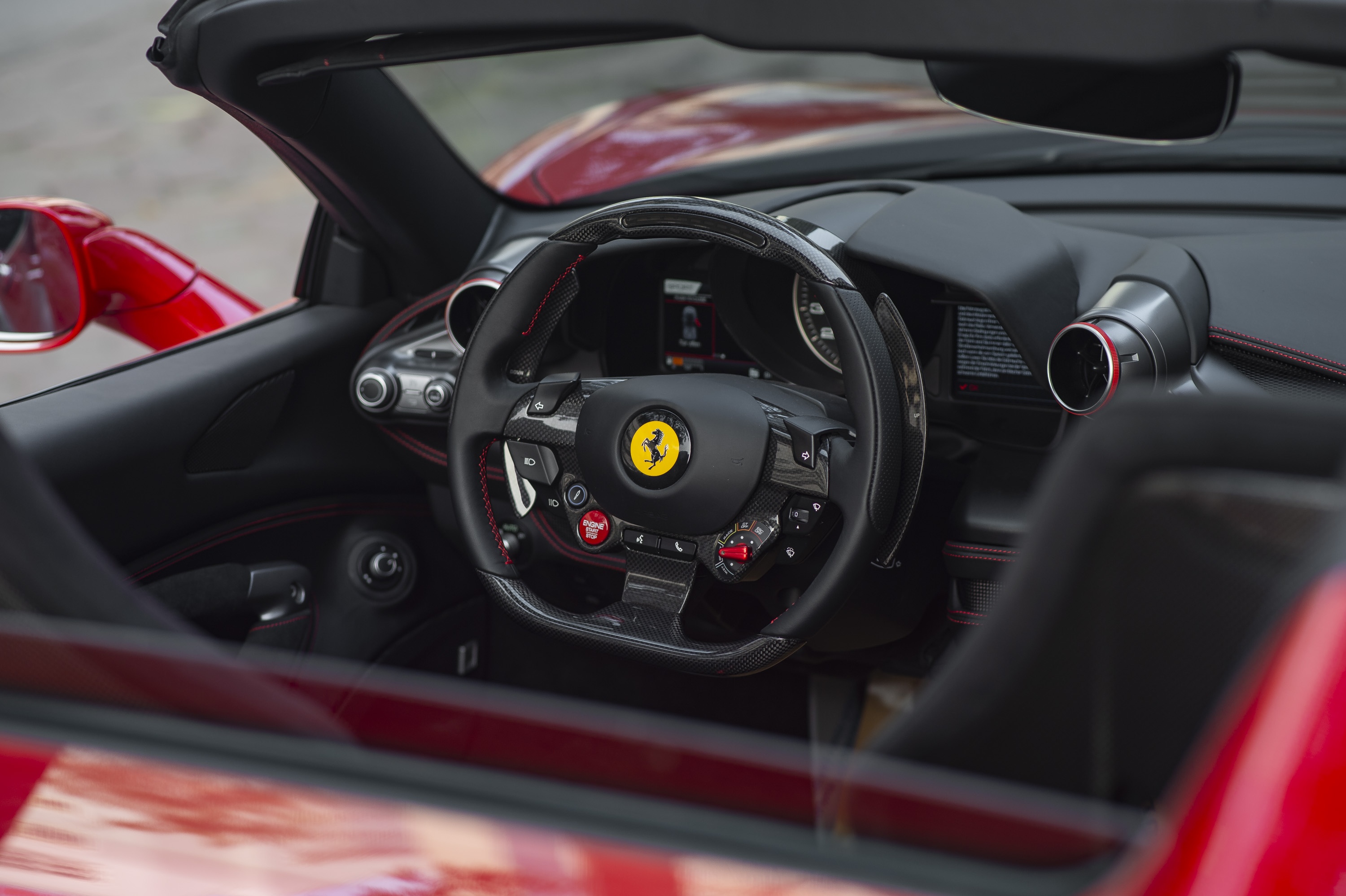 Chi tiet Ferrari F8 Spider tai Viet Nam anh 10