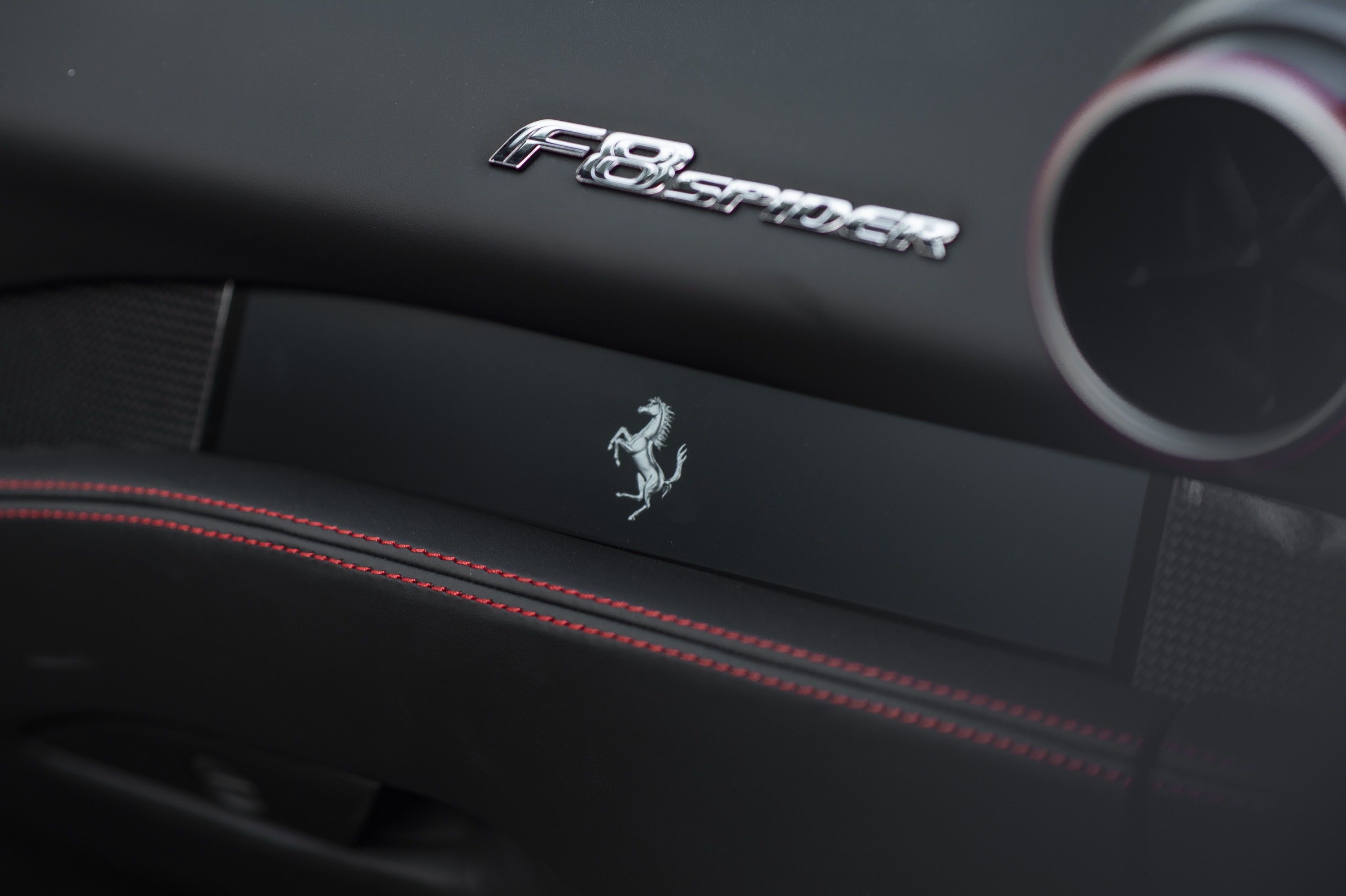 Chi tiet Ferrari F8 Spider tai Viet Nam anh 12