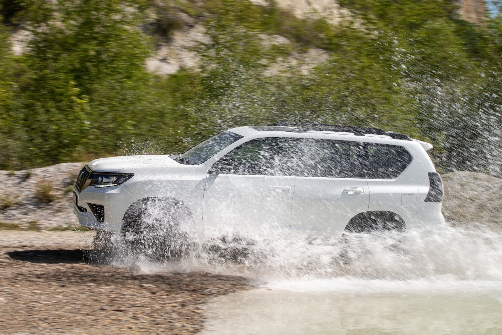 Toyota Land Cruiser 2021 ra mat anh 4