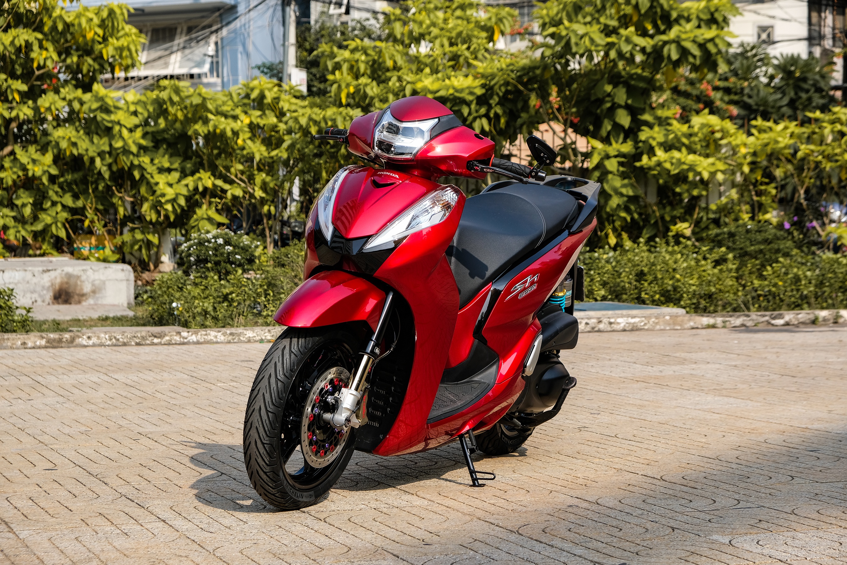 Honda SH 300i độ 250 triệu đồng tại TP.HCM ảnh 1 Honda SH 300i do 250 trieu dong tai TP.HCM anh 1