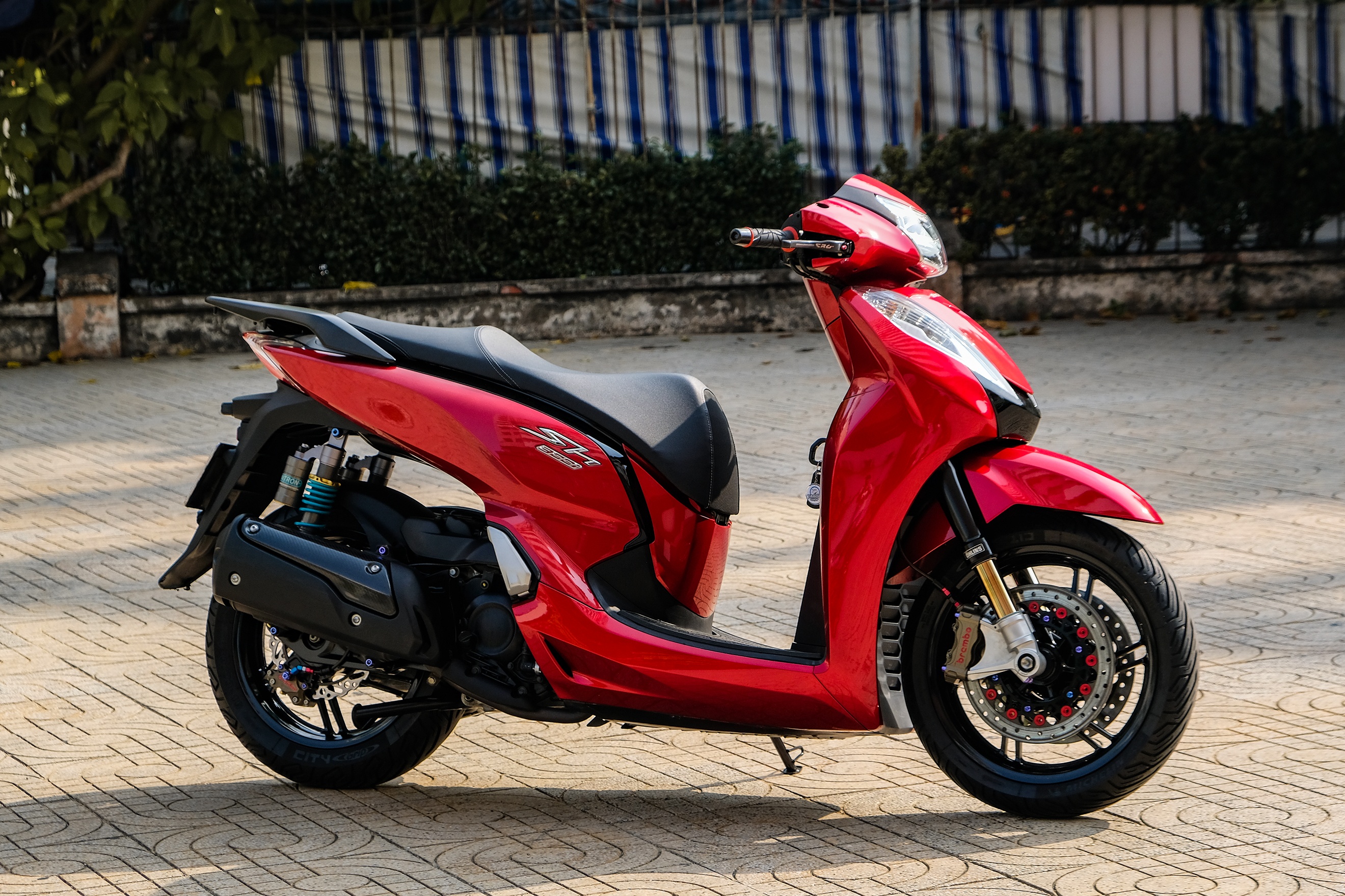 Honda SH 300i độ 250 triệu đồng tại TP.HCM ảnh 2 Honda SH 300i do 250 trieu dong tai TP.HCM anh 2