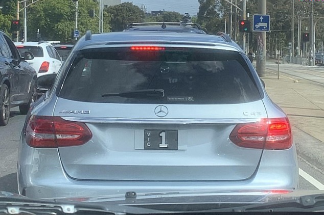 Bien so tri gia 2 trieu USD anh 1