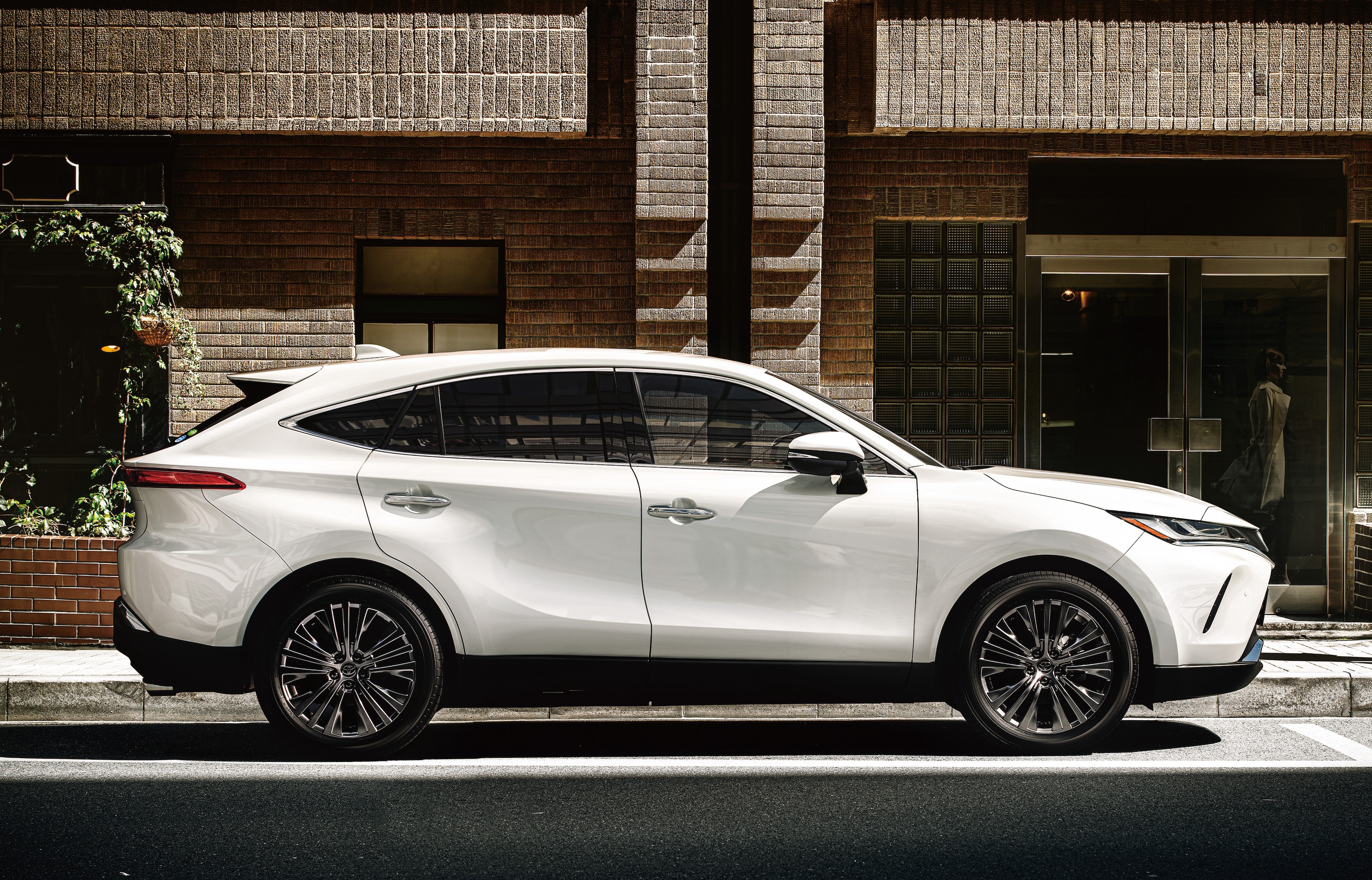 Toyota Venza 2021 duoc ra mat tai Dong Nam A anh 6