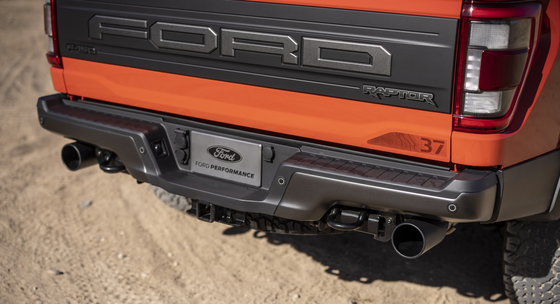 Ford F-150 Raptor 2021 ra mắt ảnh 6 Ford F-150 Raptor 2021 ra mat anh 6