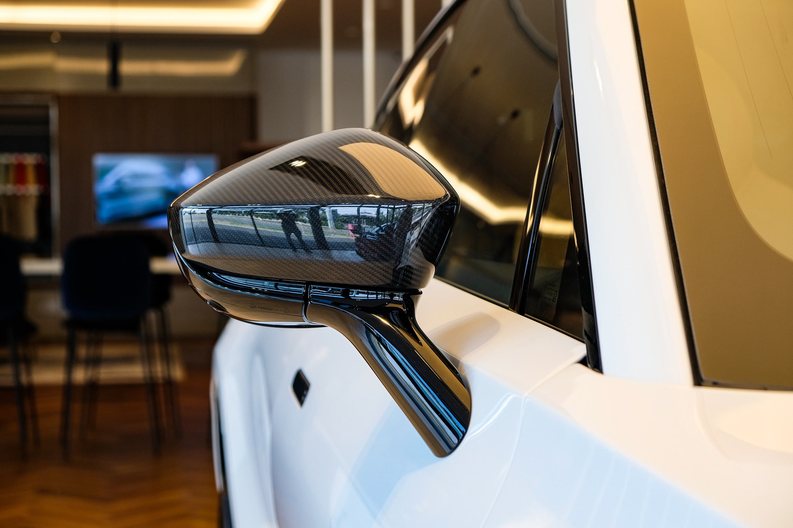 Chi tiết Aston Martin DBX tại Việt Nam ảnh 10 Chi tiet Aston Martin DBX tai Viet Nam anh 10