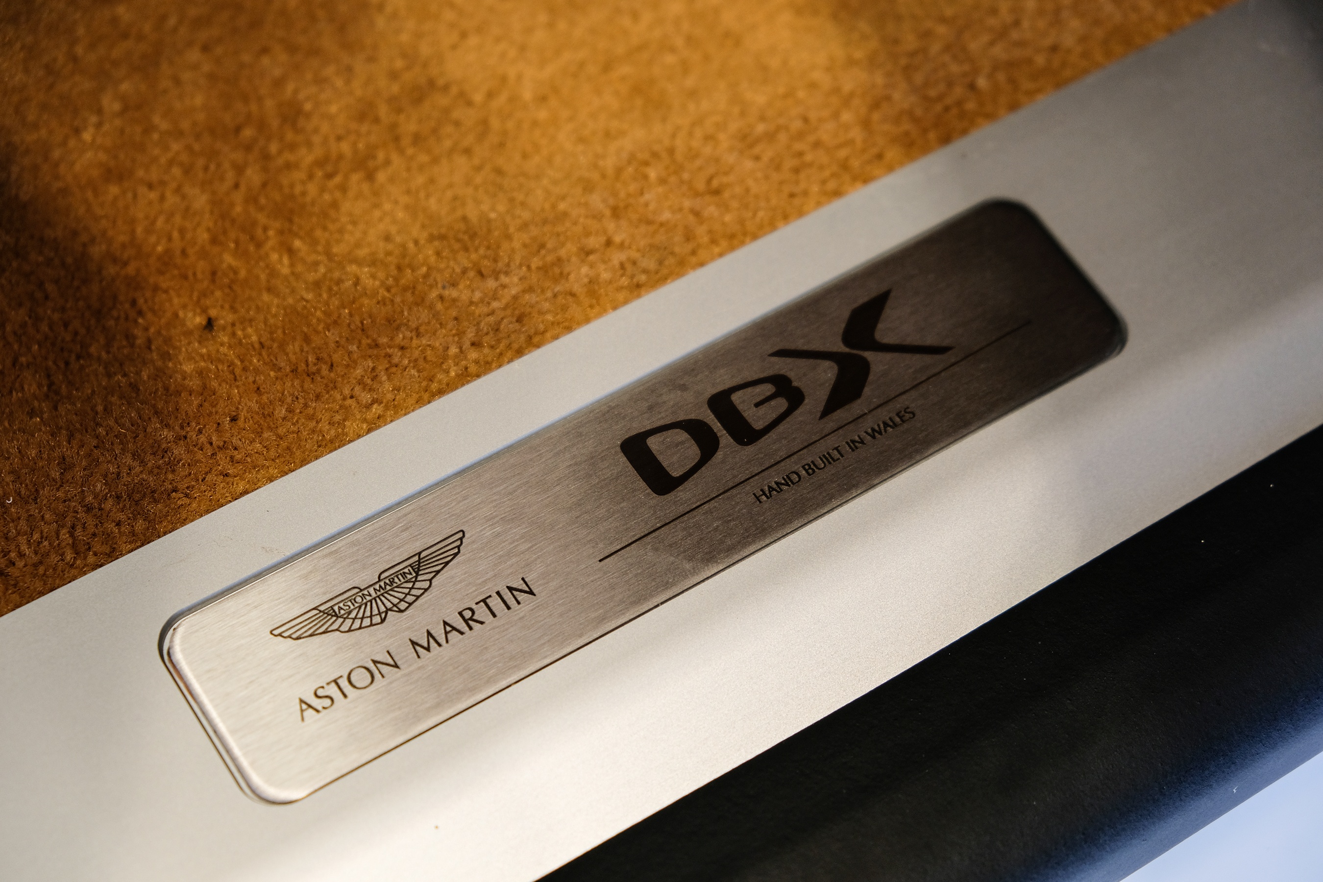 Chi tiết Aston Martin DBX tại Việt Nam ảnh 17 Chi tiet Aston Martin DBX tai Viet Nam anh 17