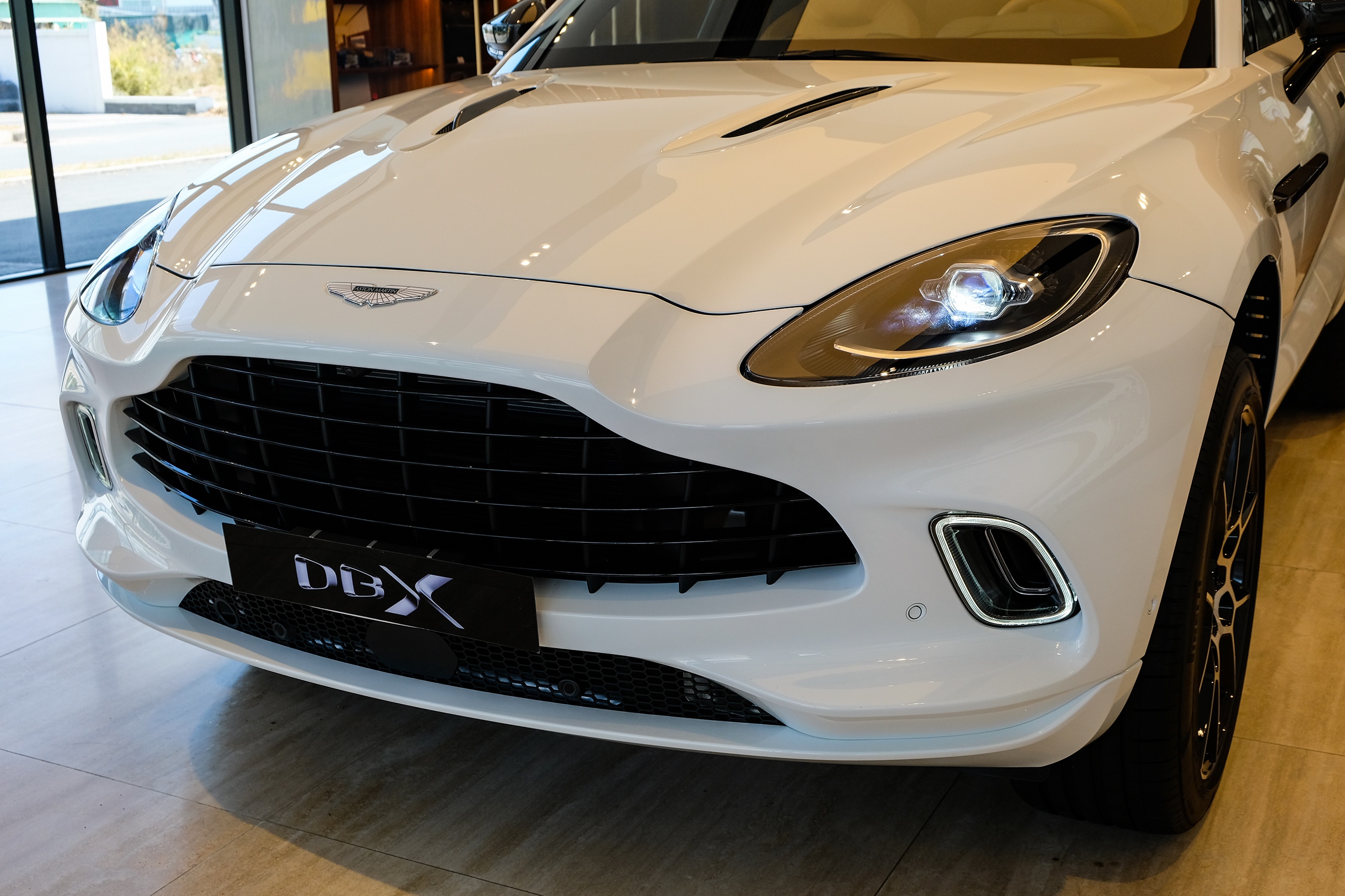 Chi tiet Aston Martin DBX tai Viet Nam anh 28
