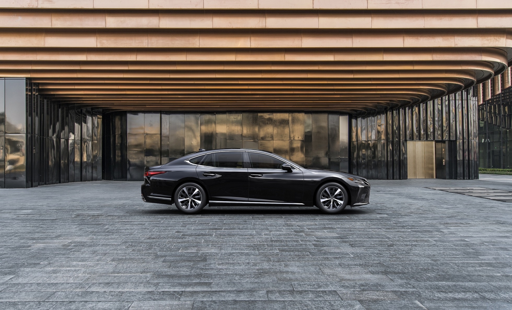 Lexus LS 2021 ra mắt Việt Nam ảnh 2 Lexus LS 2021 ra mat Viet Nam anh 2