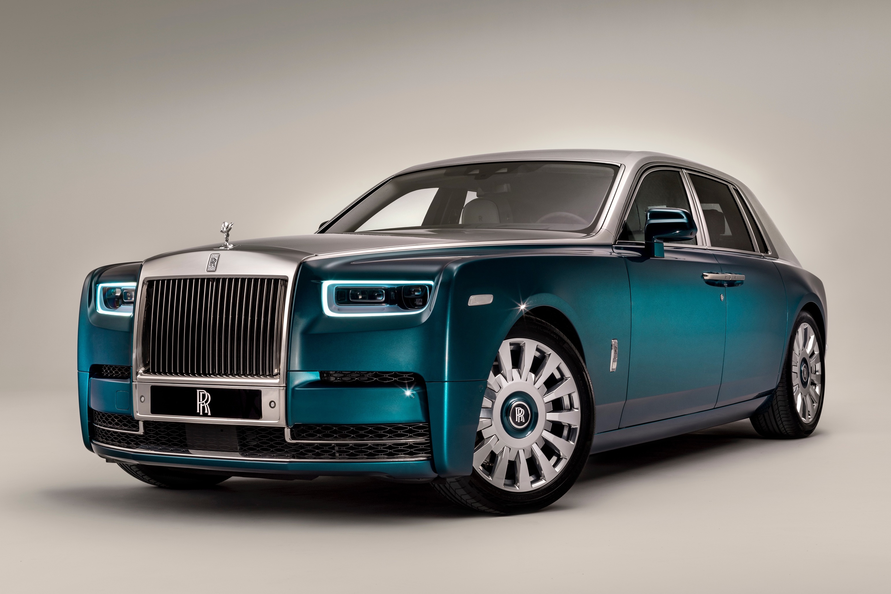 Rolls-Royce Phantom Iridescent Opulence doc nhat duoc ra mat hinh anh