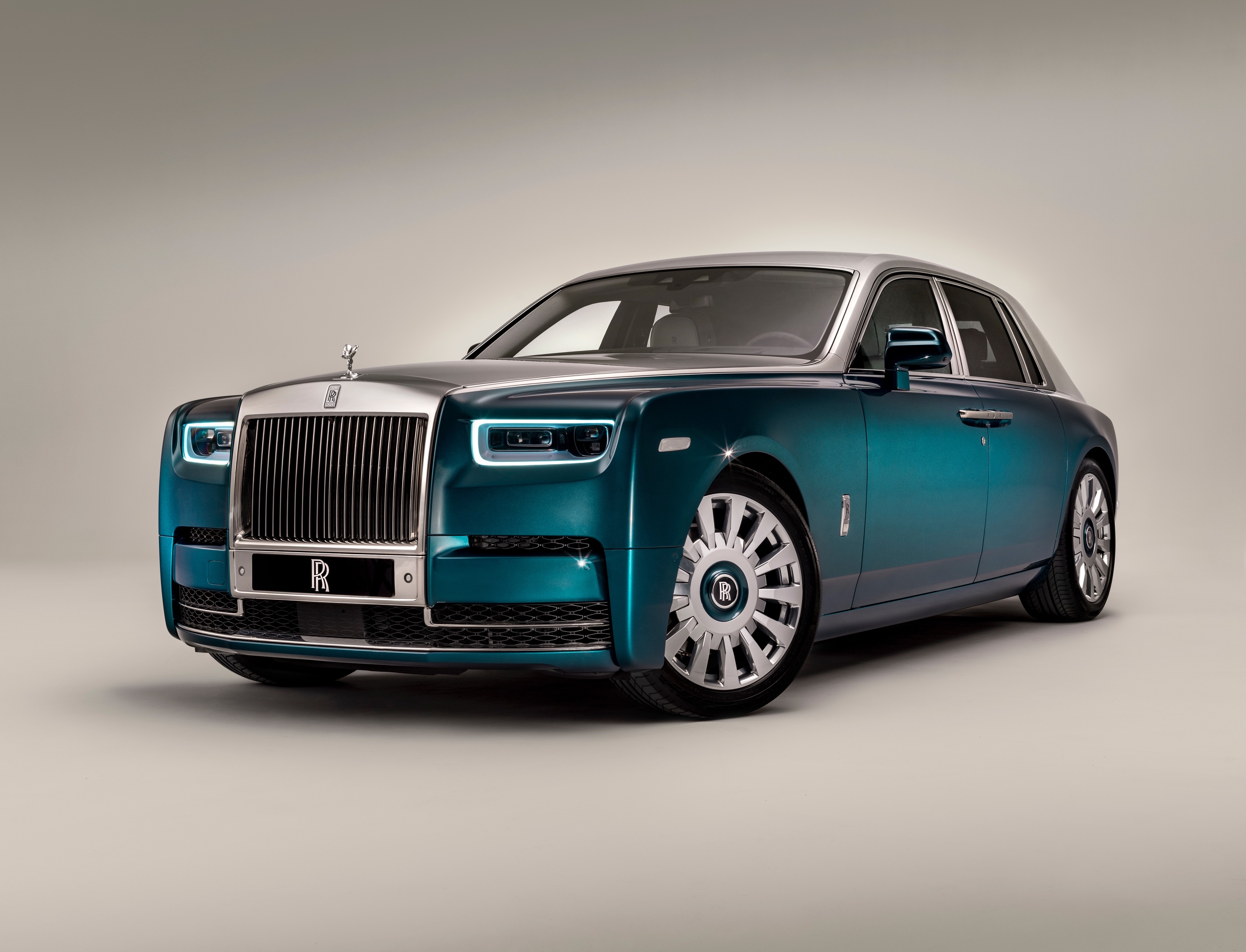 Rolls-Royce Phantom Iridescent Opulence ra mắt ảnh 7 Rolls-Royce Phantom Iridescent Opulence ra mat anh 7