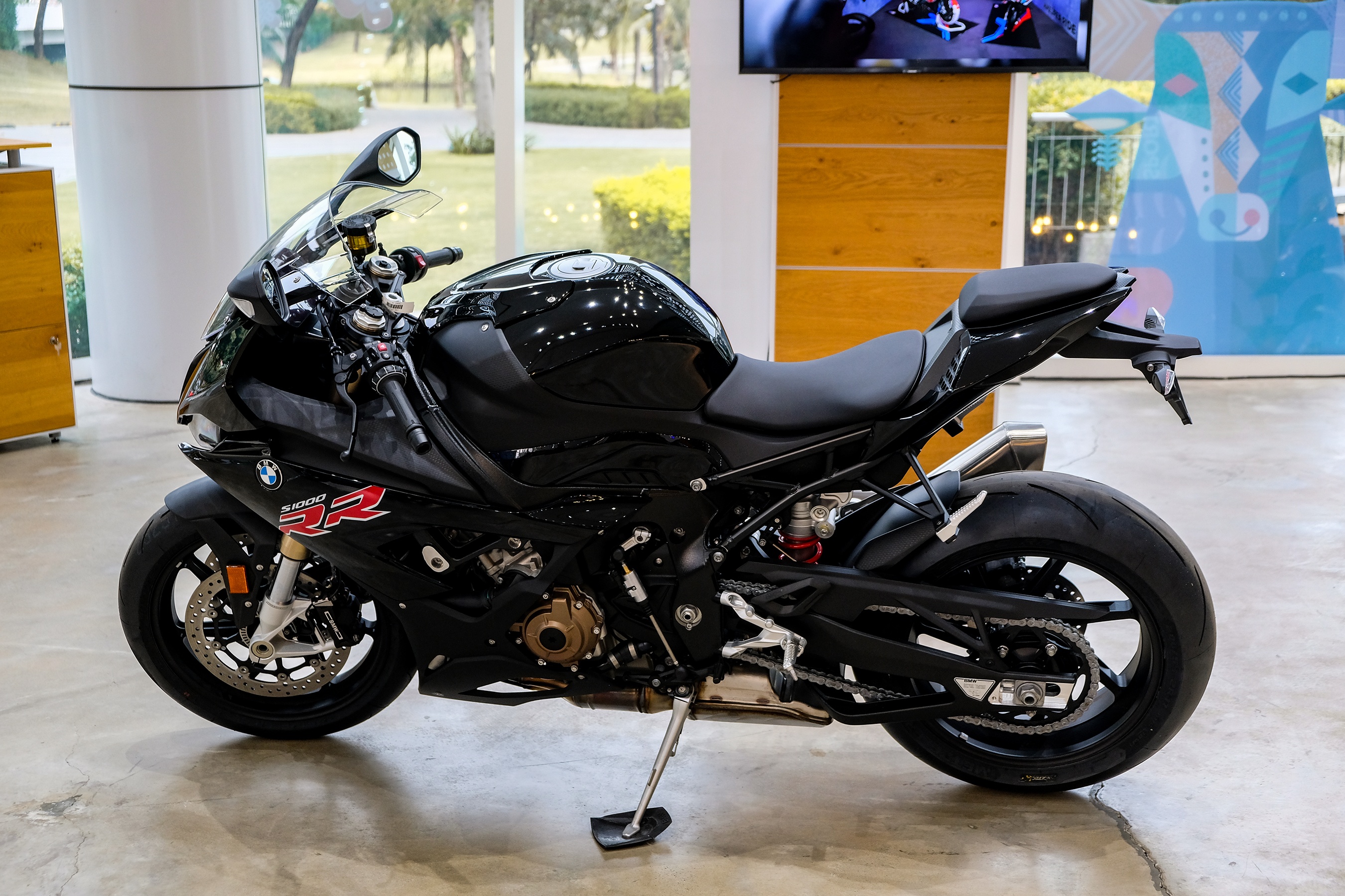 BMW S 1000 RR Black Storm Metallic ra mat anh 4