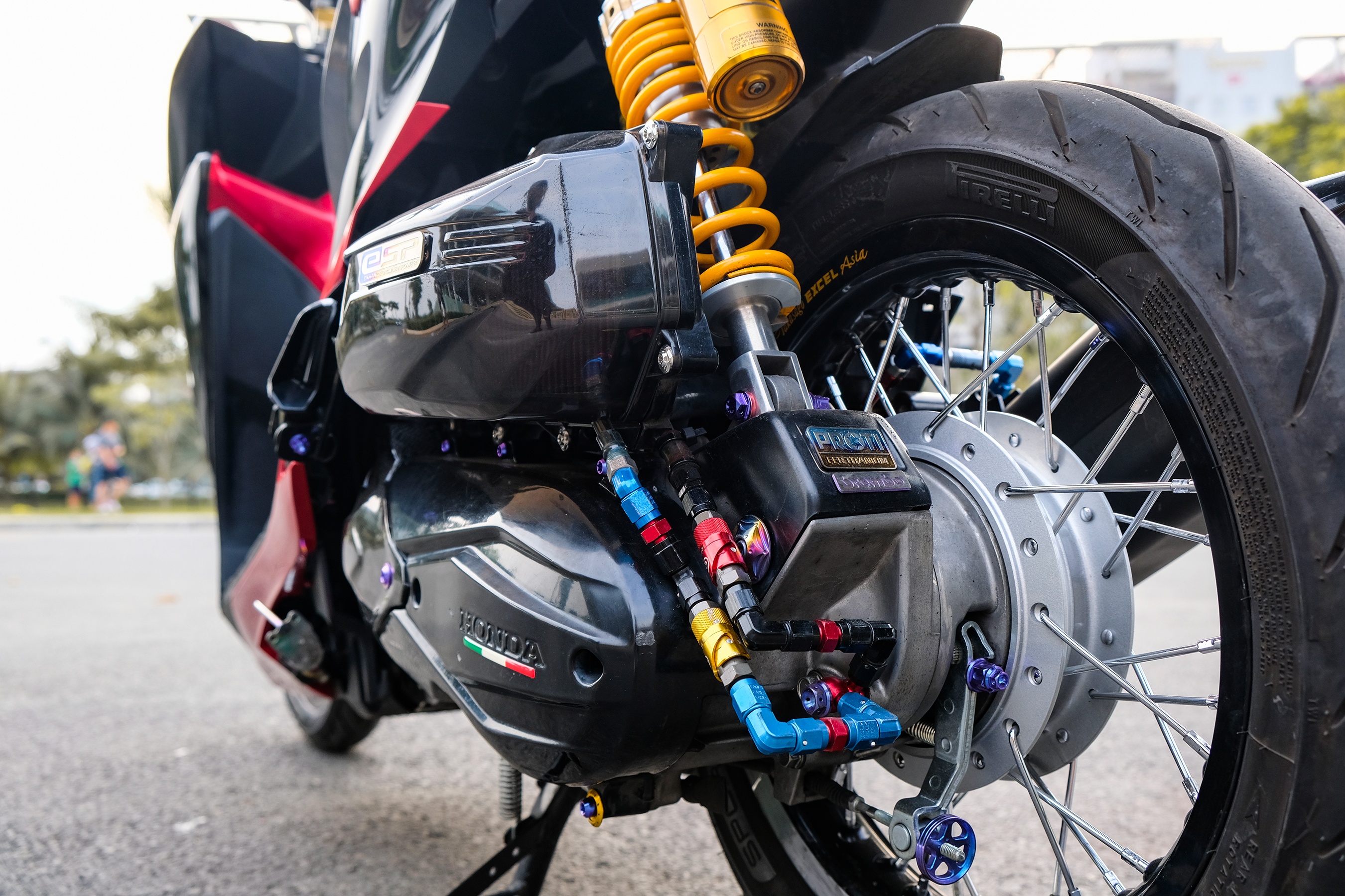 Honda Click duoc do den bat doi xung tai TP.HCM anh 14