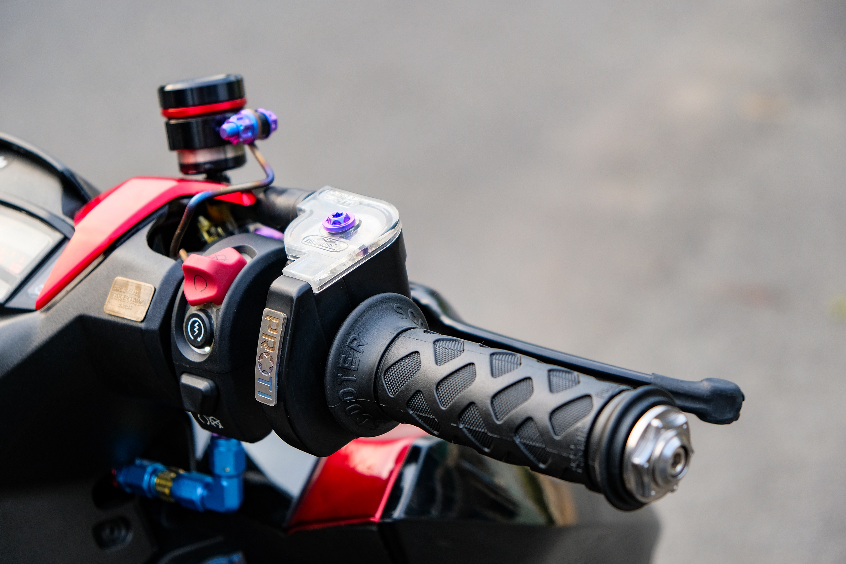 Honda Click duoc do den bat doi xung tai TP.HCM anh 6