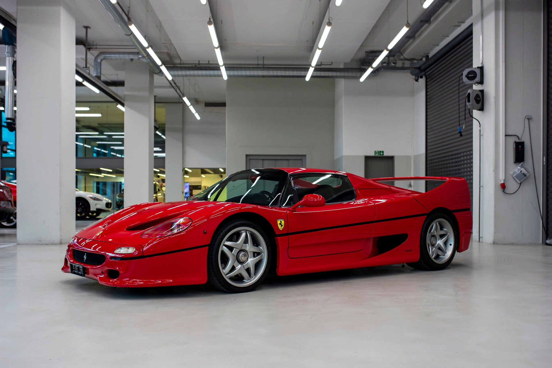 Sebastian Vettel rao bán dàn siêu xe 10 triệu USD sau khi rời Ferrari ảnh 2 Sebastian Vettel rao ban dan sieu xe 10 trieu USD sau khi roi Ferrari anh 2