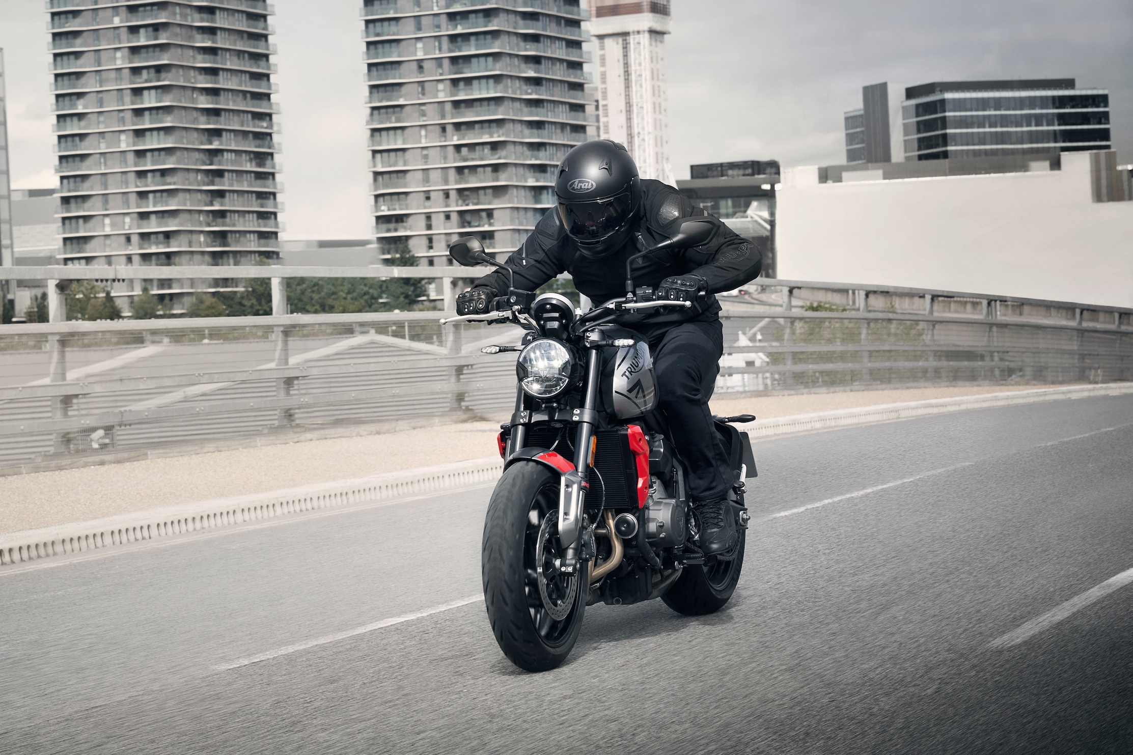 Triumph Trident 660 duoc ra mat tai Malaysia anh 10