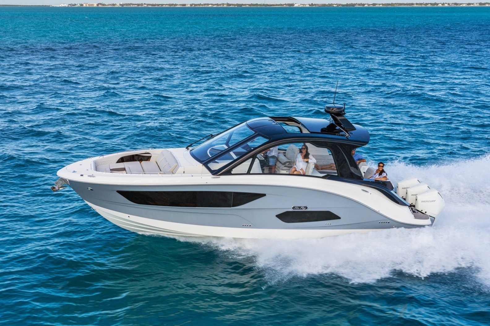 Can canh du thuyen do cong ty con cua BMW thiet ke hinh anh