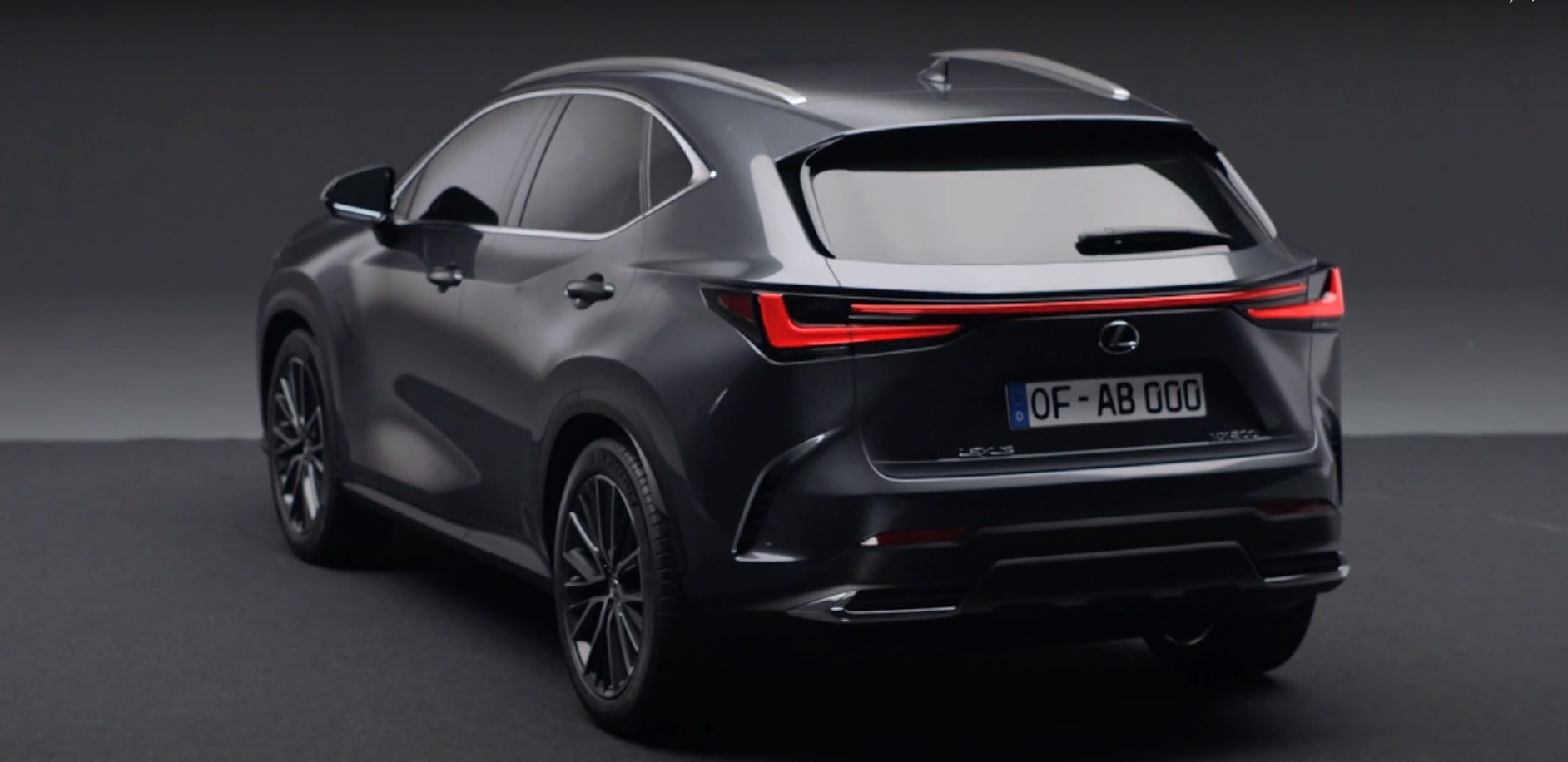 Lexus NX the he moi lo dien anh 2