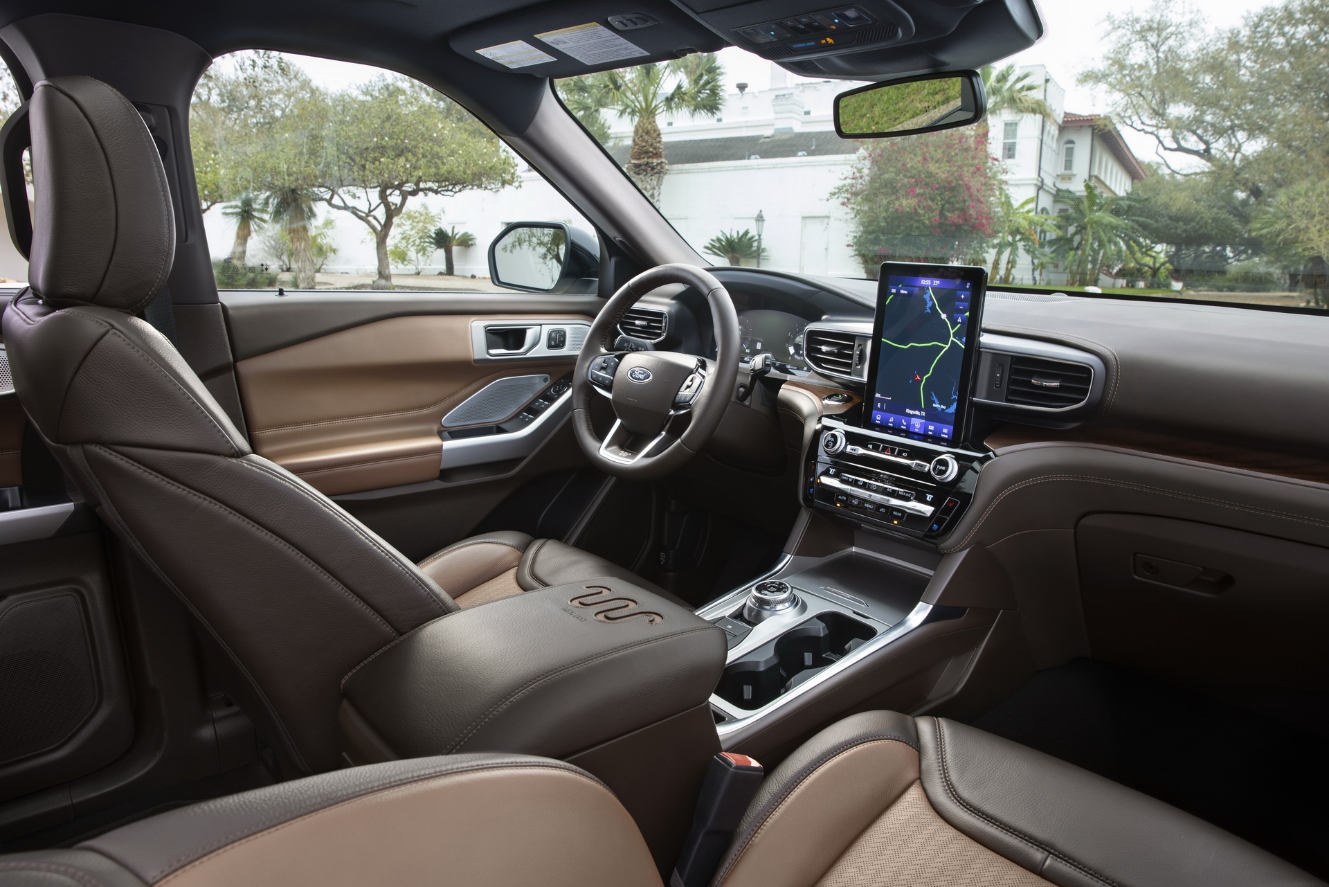Ford Explorer King Ranch ra mắt ảnh 6 Ford Explorer King Ranch ra mat anh 6