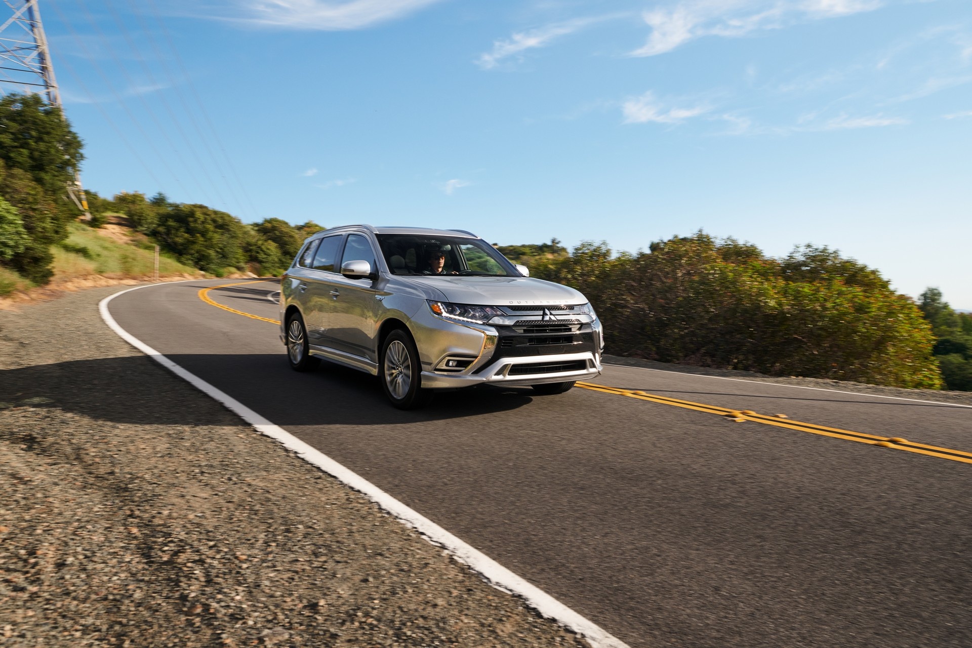 Mitsubishi Outlander PHEV 2021 ra mắt ảnh 6 Mitsubishi Outlander PHEV 2021 ra mat anh 6