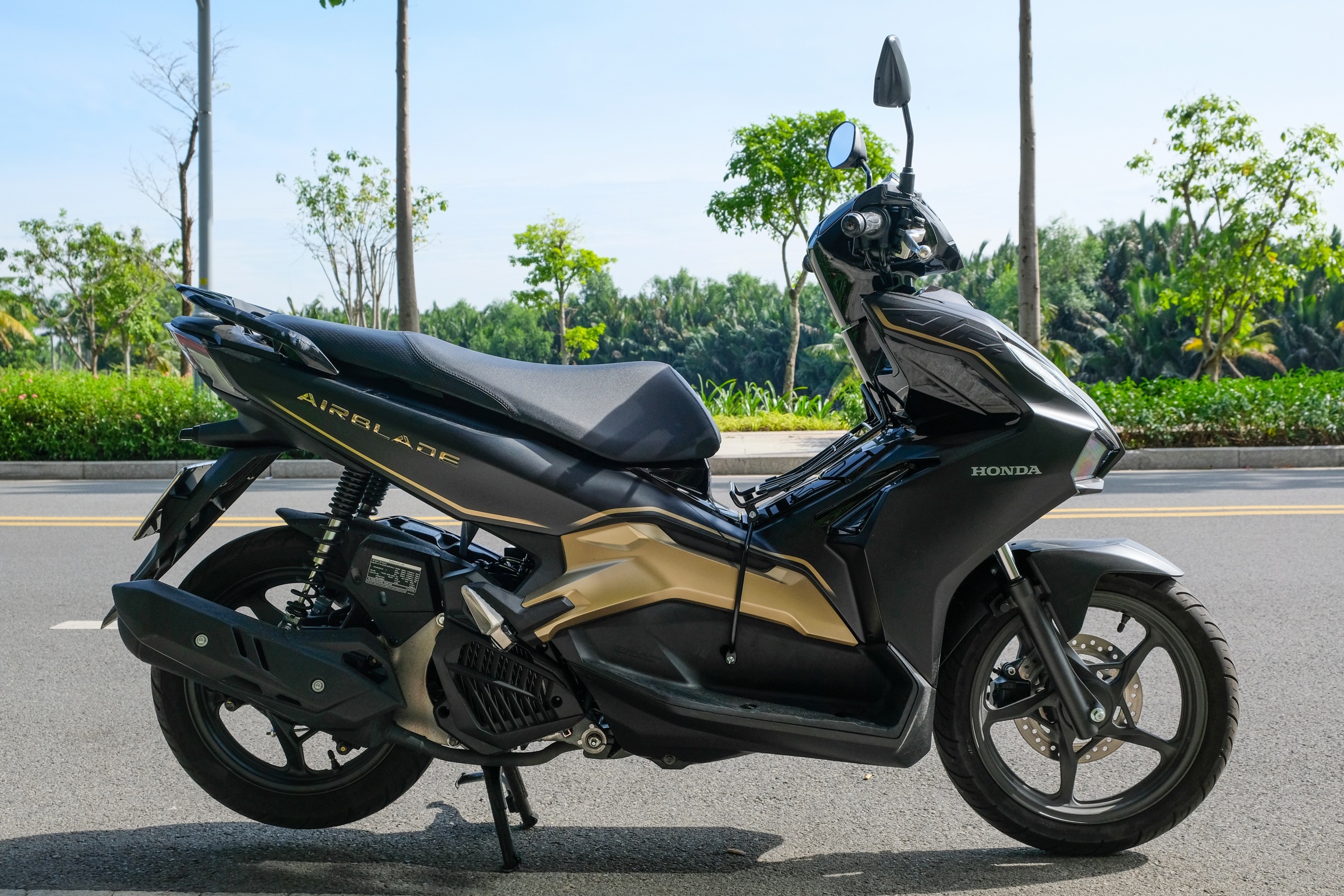 Honda Air Blade duoc giam gia sau, co noi thap hon gia de xuat hinh anh