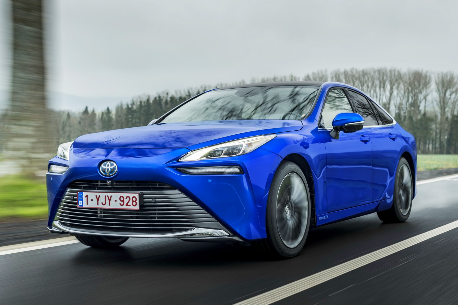 Toyota Mirai 2021 duoc ra mat tai chau Au hinh anh