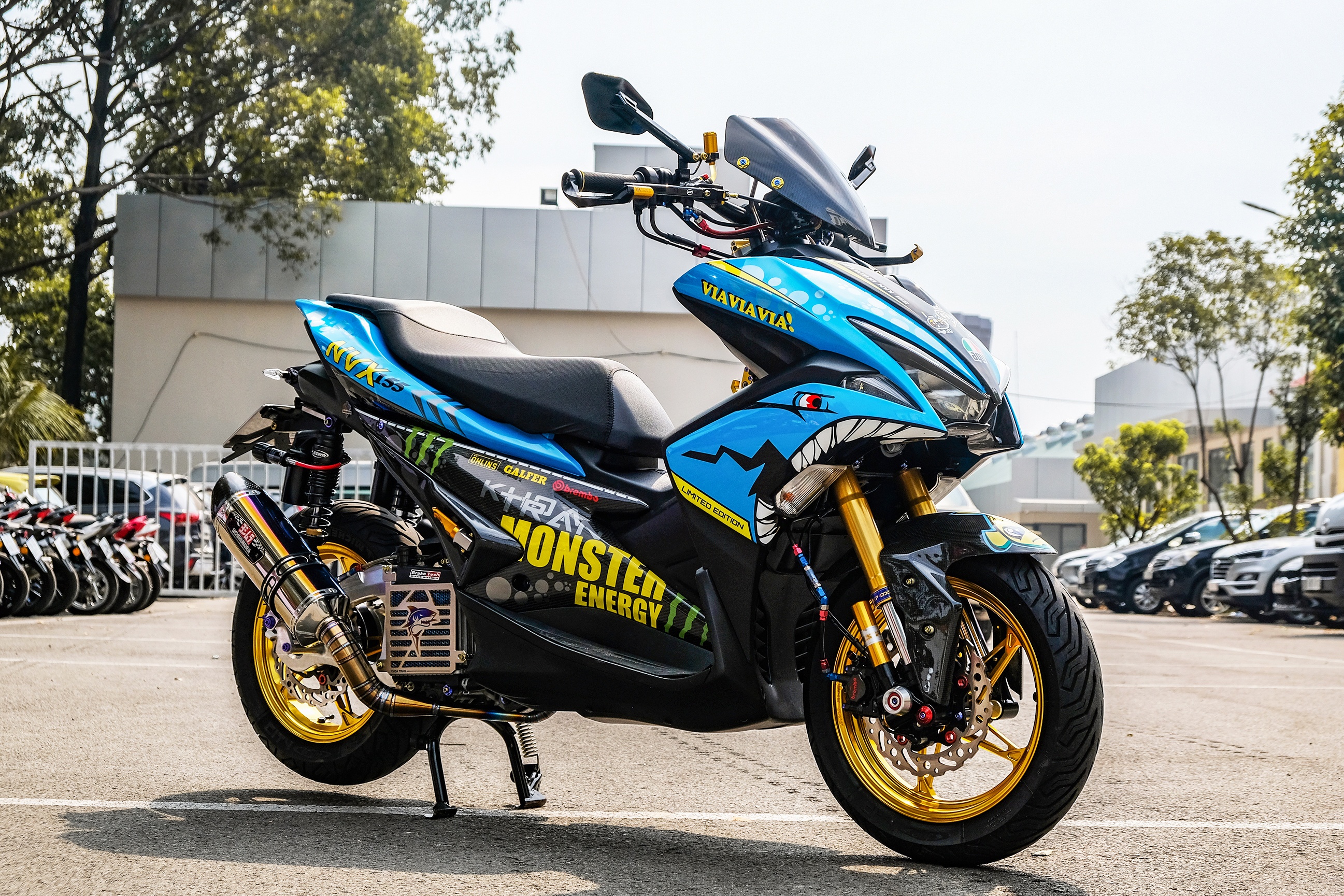 Yamaha NVX voi dan trang bi dat tien tai TP.HCM hinh anh