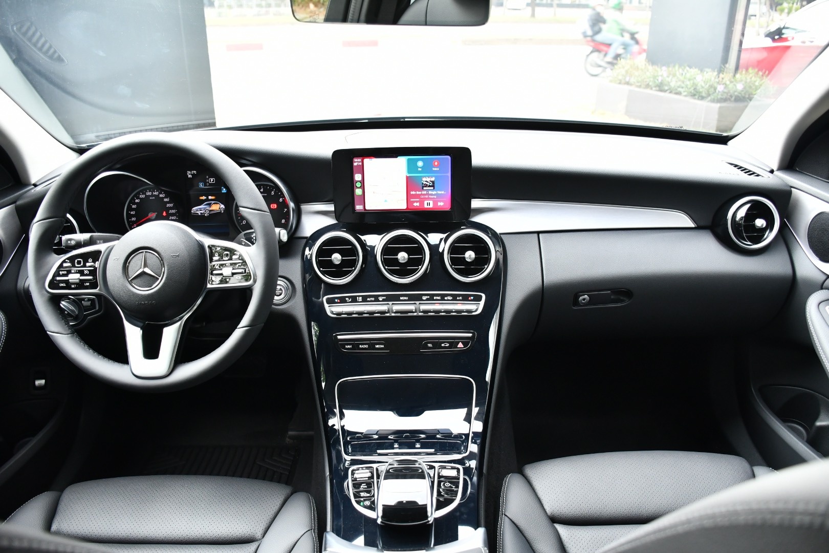 Mercedes-Benz C 180 AMG ra mắt ảnh 10 Mercedes-Benz C 180 AMG ra mat anh 10