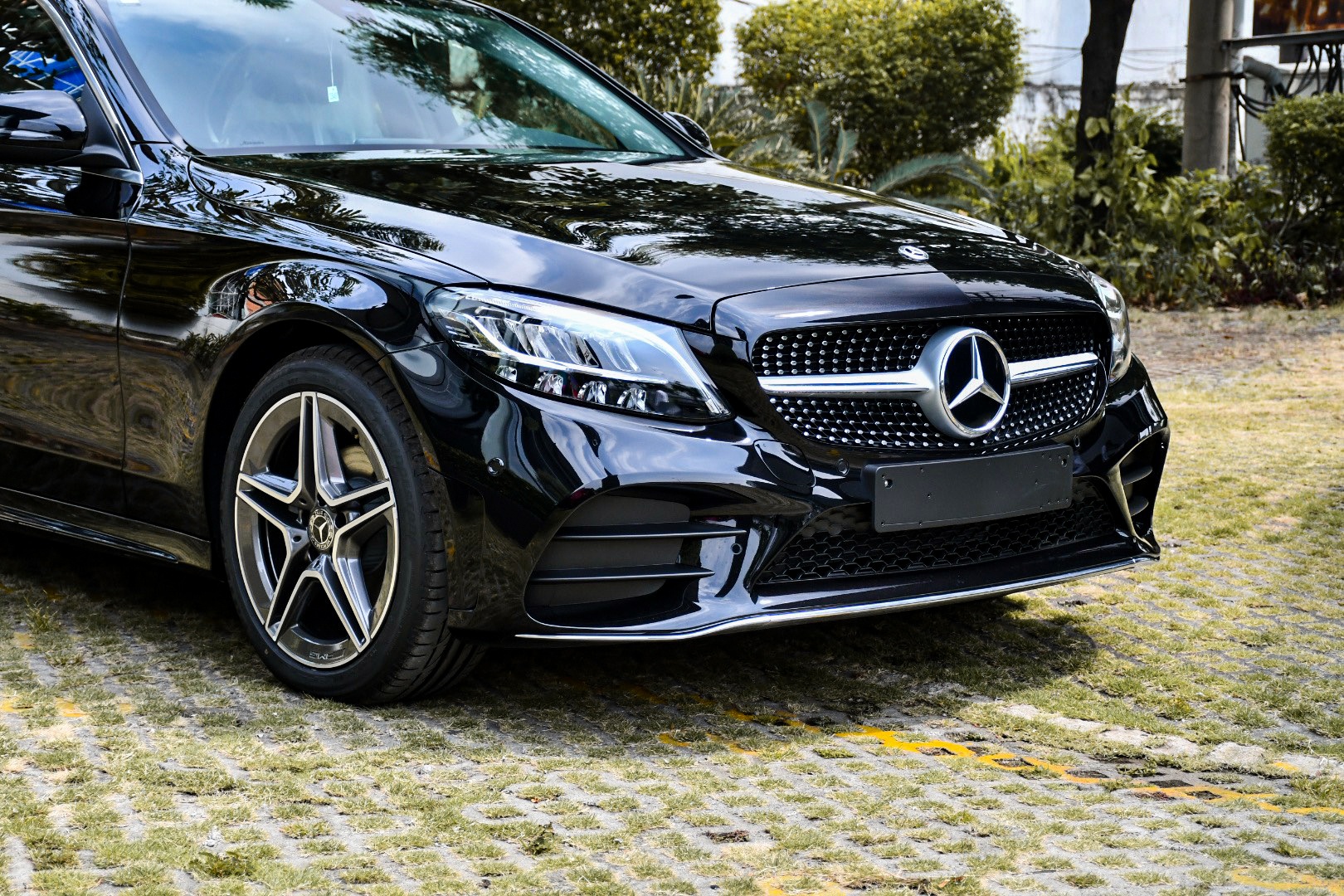 Những mẫu xe Mercedes-Benz giá thấp nhất từng phân khúc tại Việt Nam ảnh 3 Nhung mau xe Mercedes-Benz gia thap nhat tung phan khuc tai Viet Nam anh 3