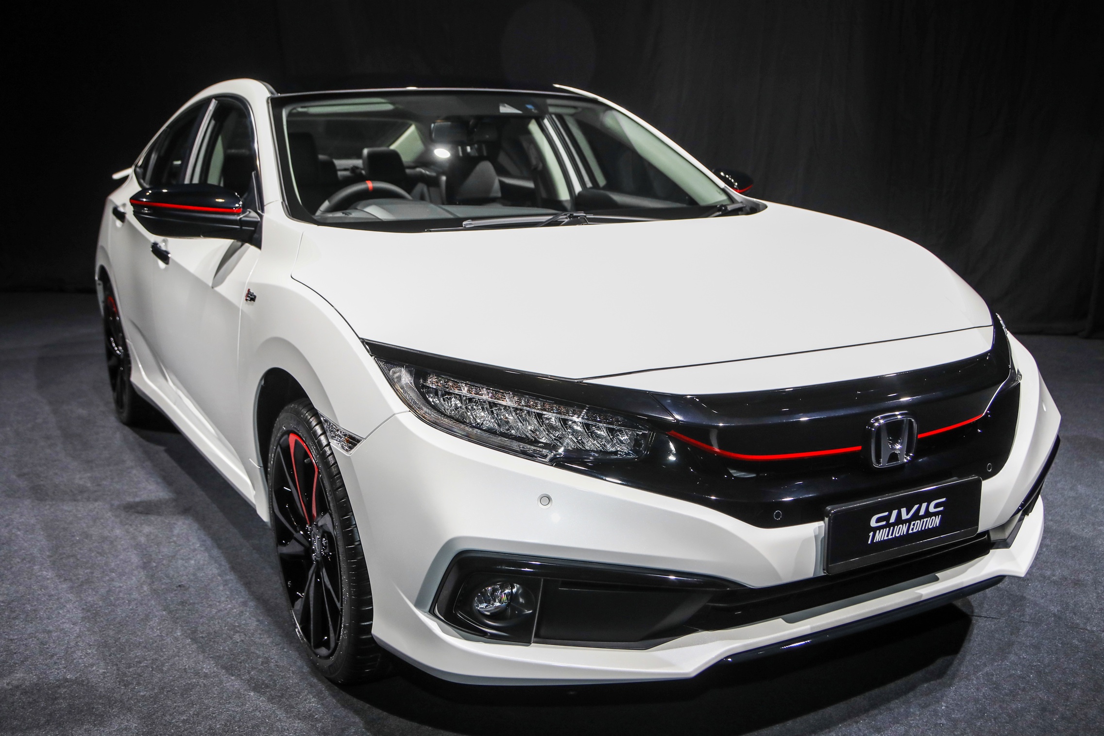 Honda Civic phien ban dac biet duoc ra mat tai Malaysia hinh anh