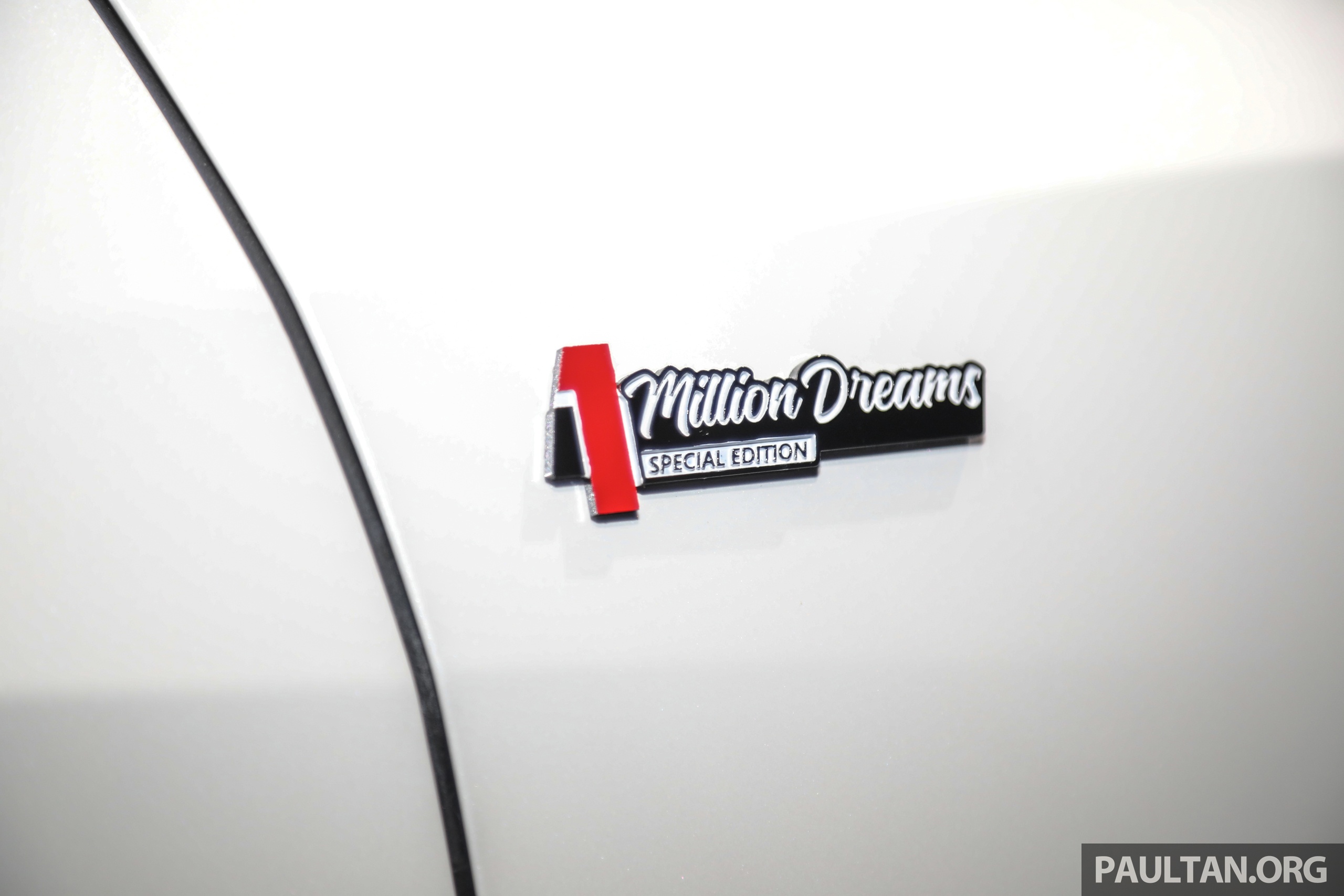 Honda Civic phien ban dac biet ra mat anh 7