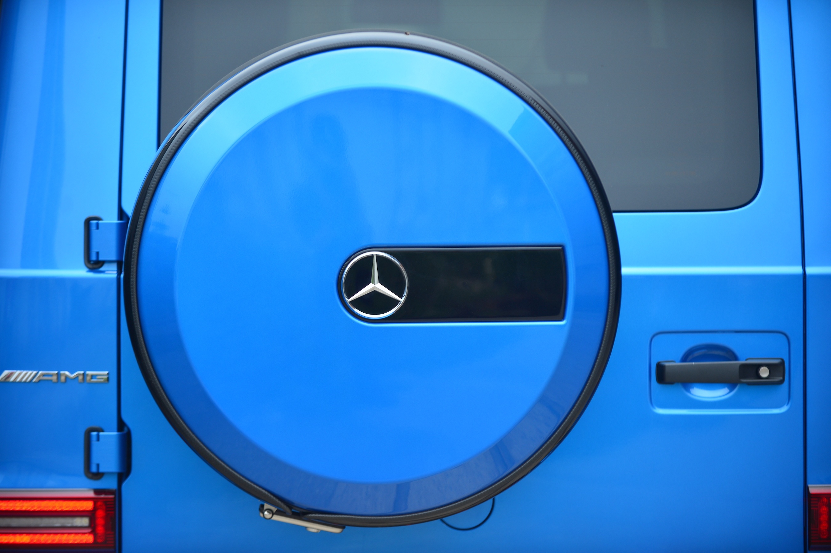 Mercedes-AMG G 63 mau xanh hang doc anh 9