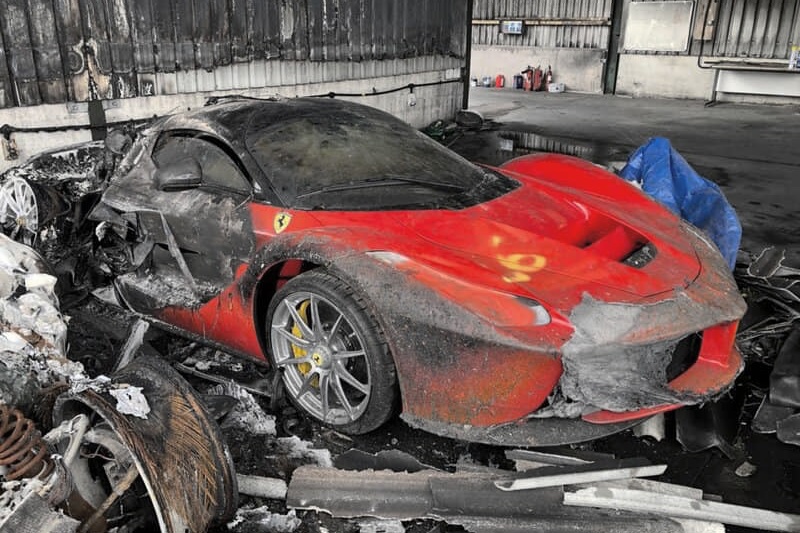 80 xe bi thieu rui la tai nan dang tiec nhat trong gioi sieu xe hinh anh