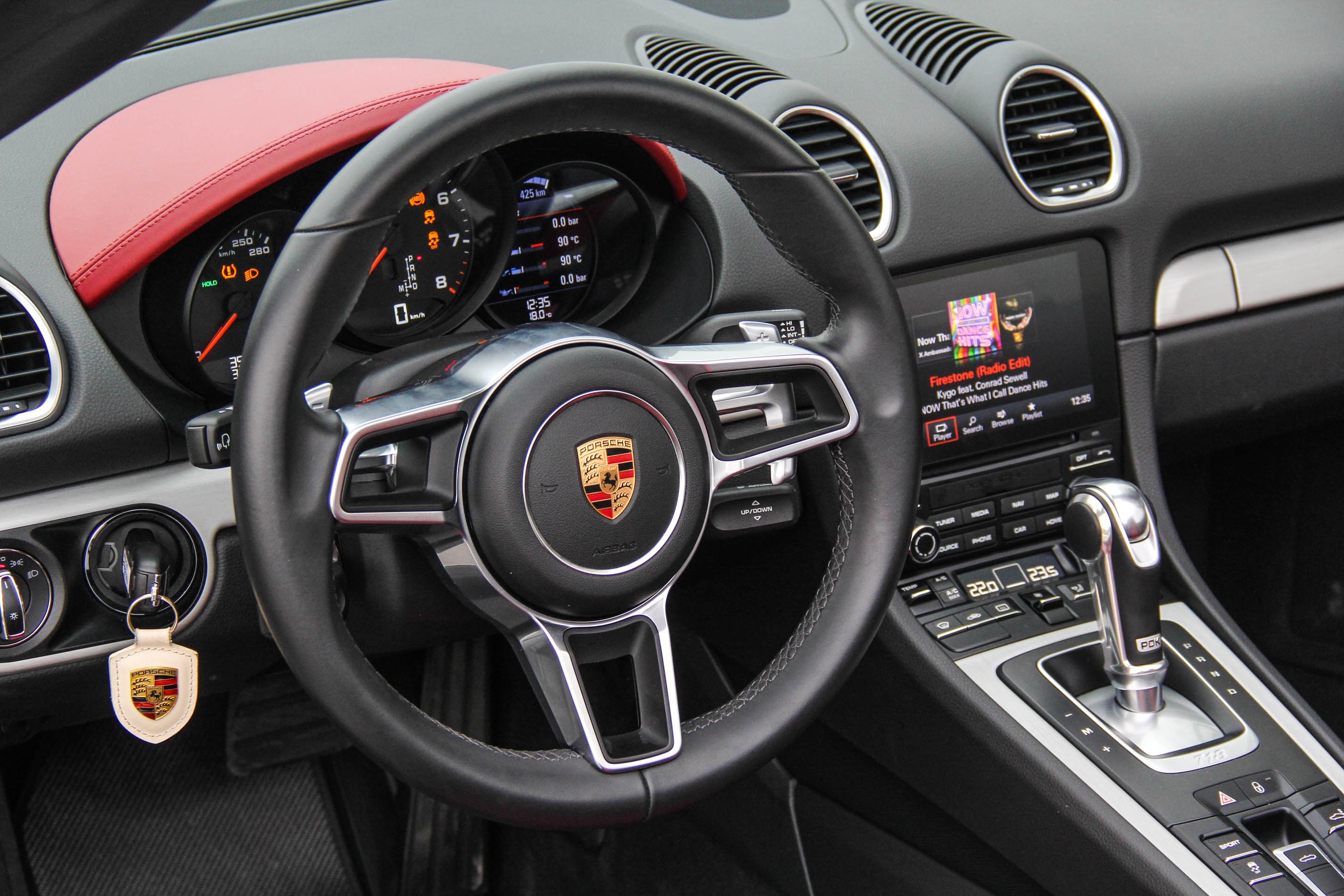 Cac mau xe the thao dang chu y anh 14