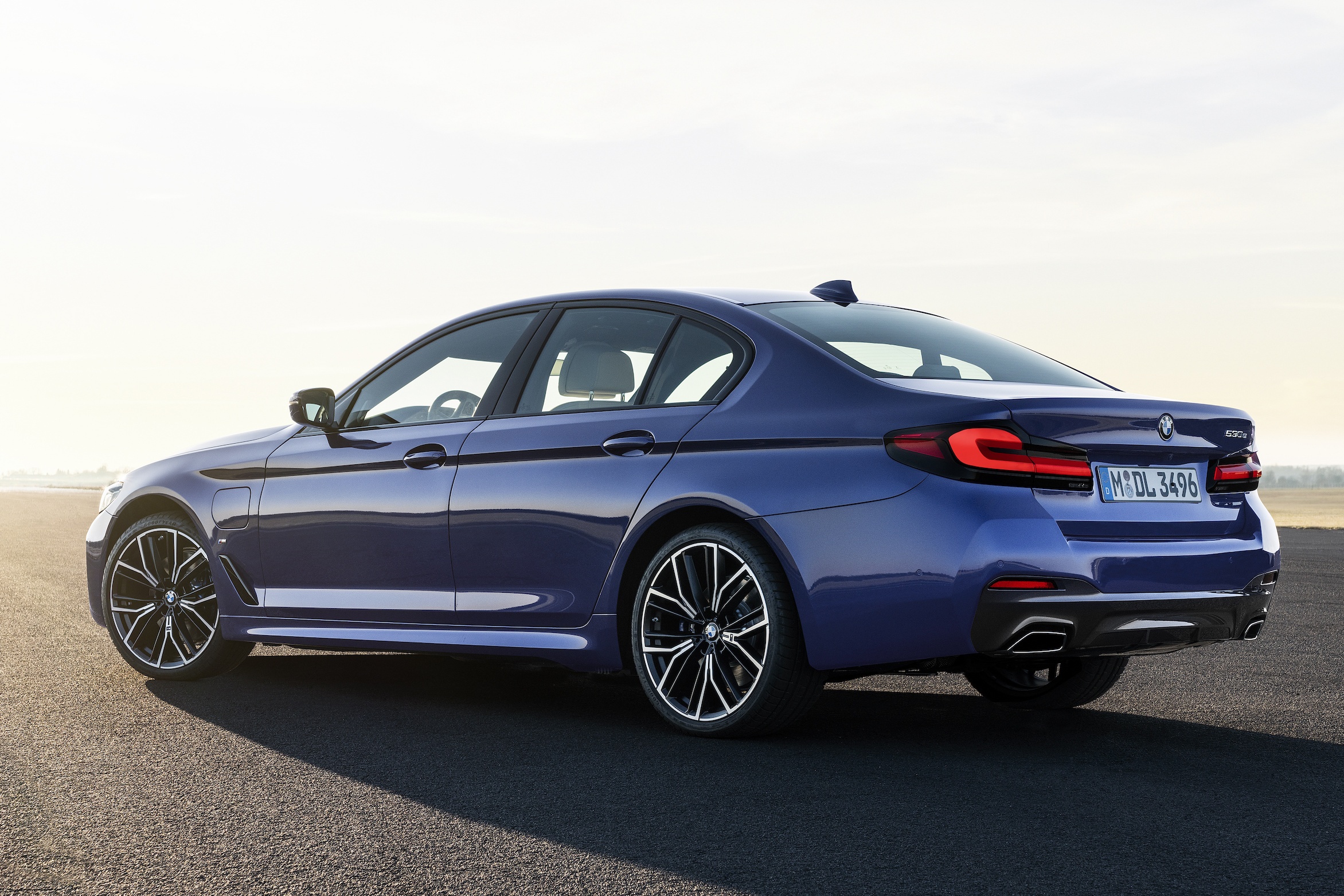 BMW 5-Series 2021 sắp ra mắt tại Malaysia ảnh 2 BMW 5-Series 2021 sap ra mat tai Malaysia anh 2