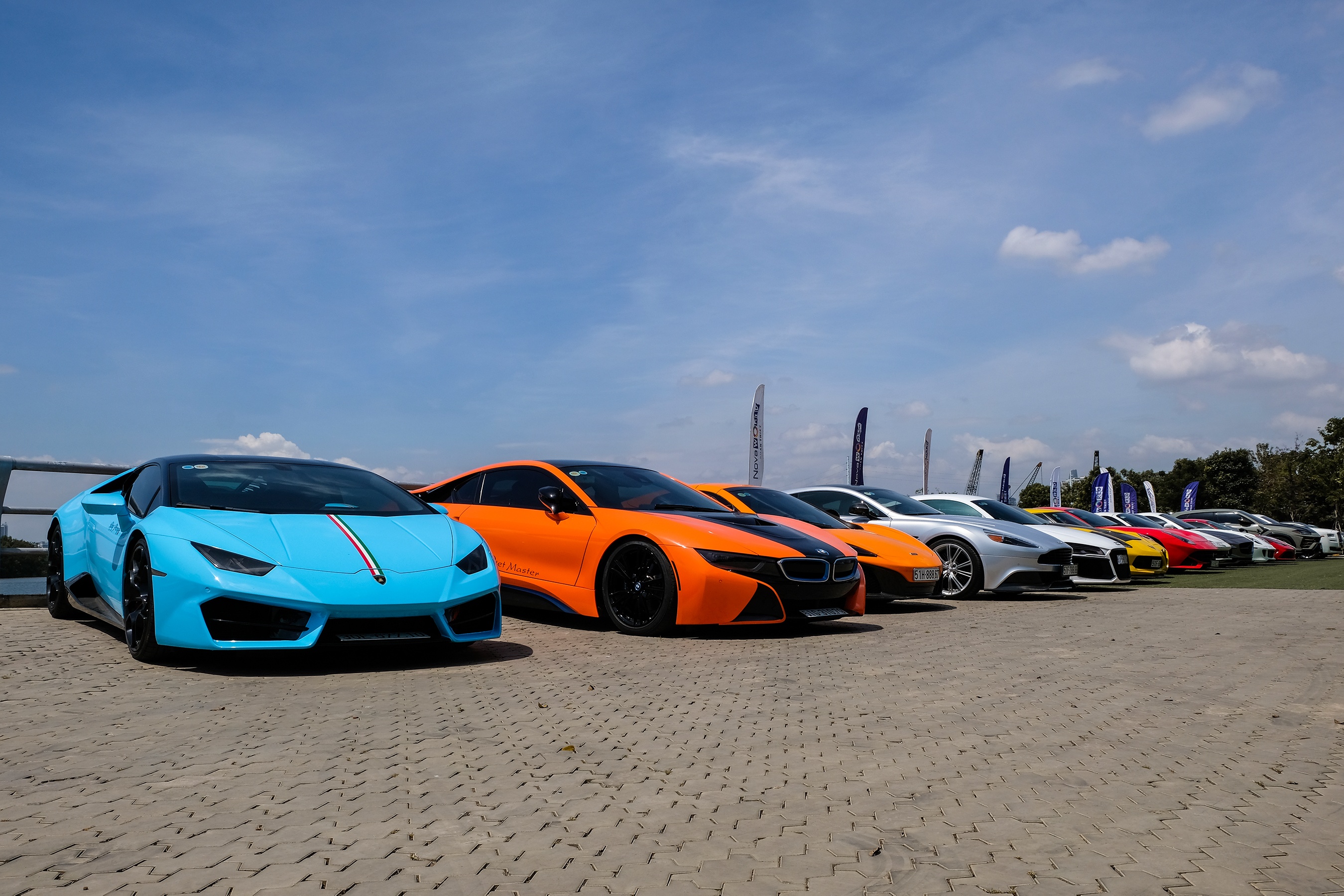 Viet Nam sap co hanh trinh sieu xe moi anh 1