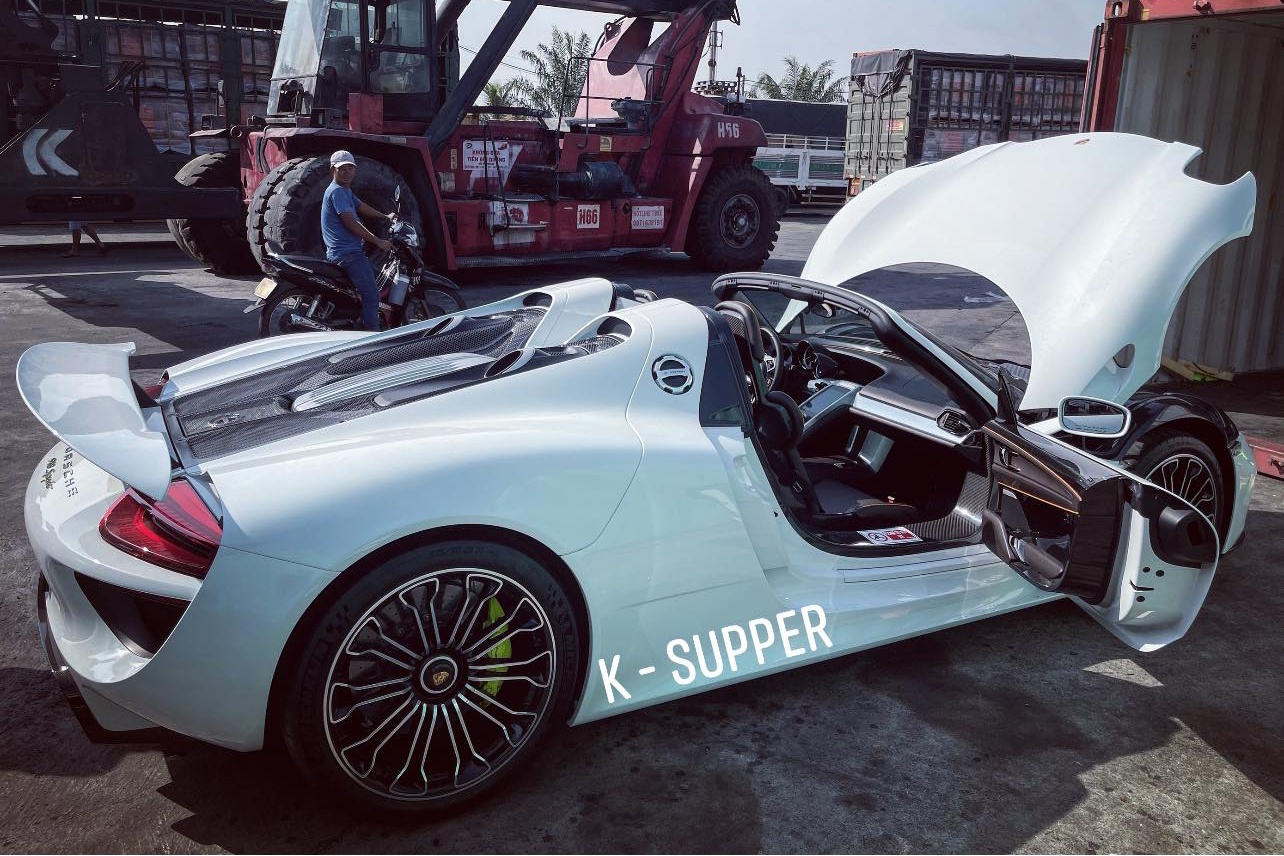 Porsche 918 Spyder dau tien duoc mang ve Viet Nam anh 1