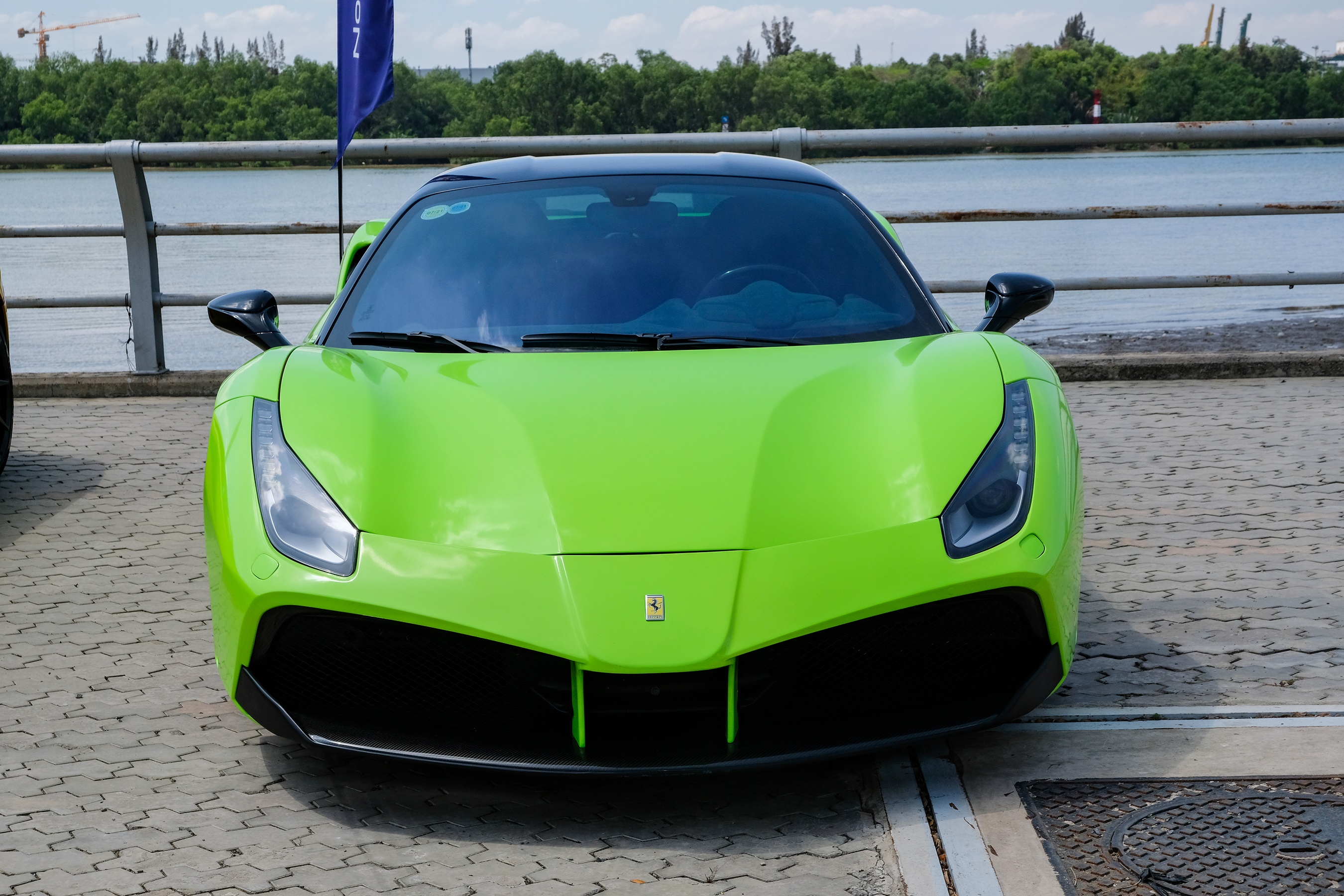 Ferrari 488 GTB do SVR doi mau moi anh 2