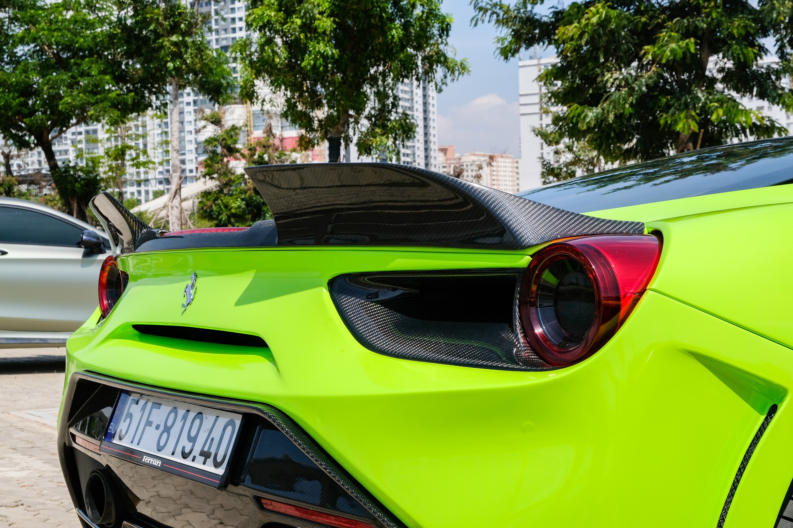 Ferrari 488 GTB do SVR doi mau moi anh 6