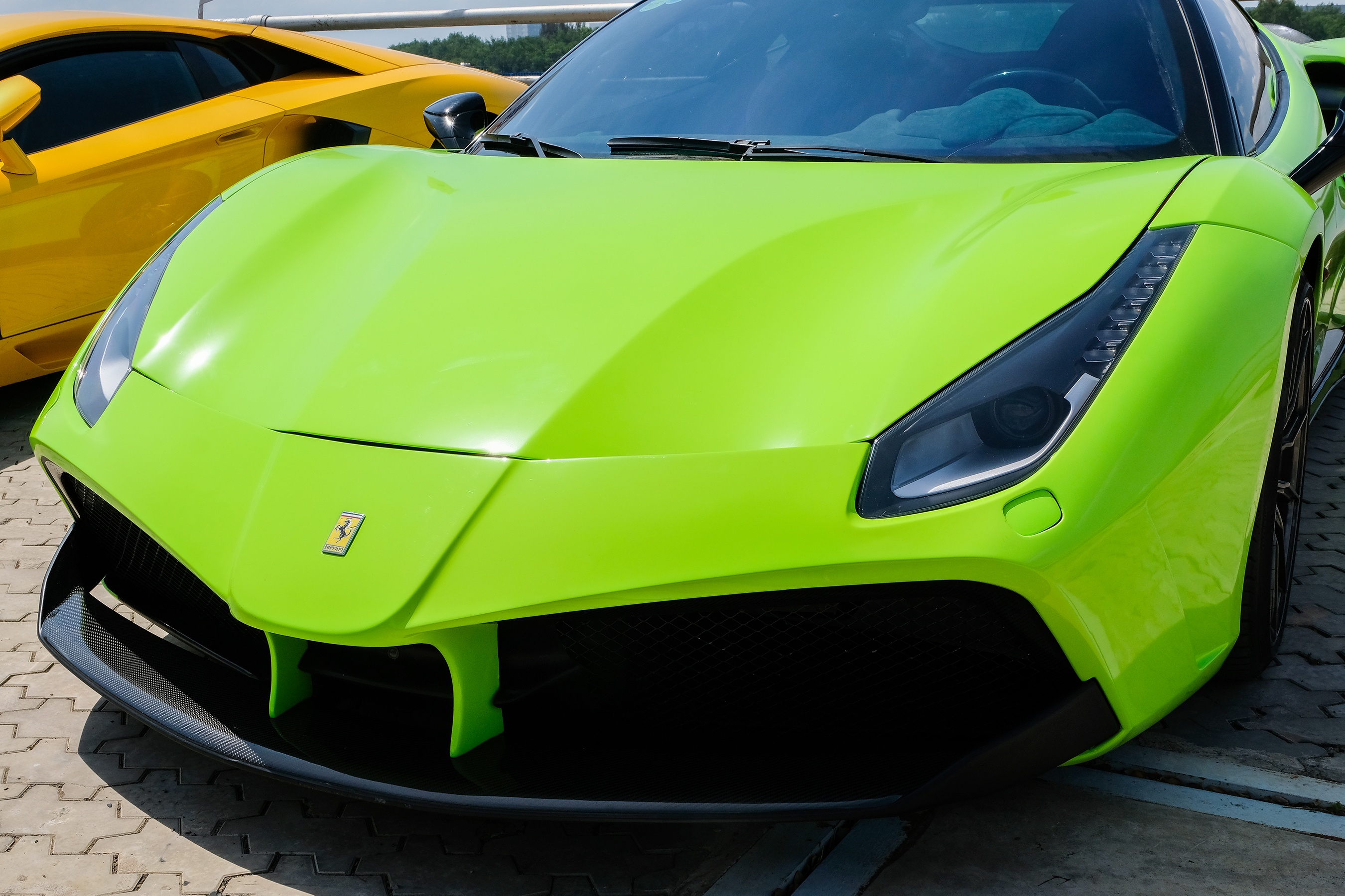 Ferrari 488 GTB do SVR doi mau moi anh 9