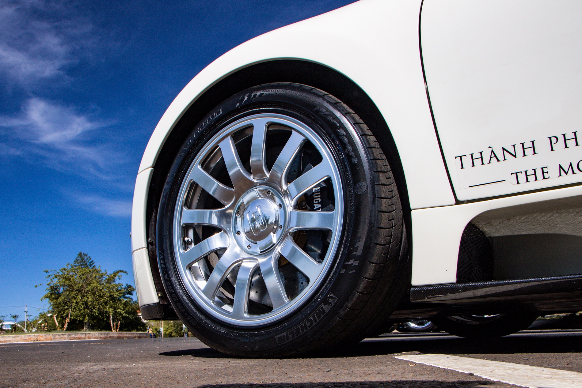 Bugatti Veyron cua ong Dang Le Nguyen Vu tai xuat anh 6