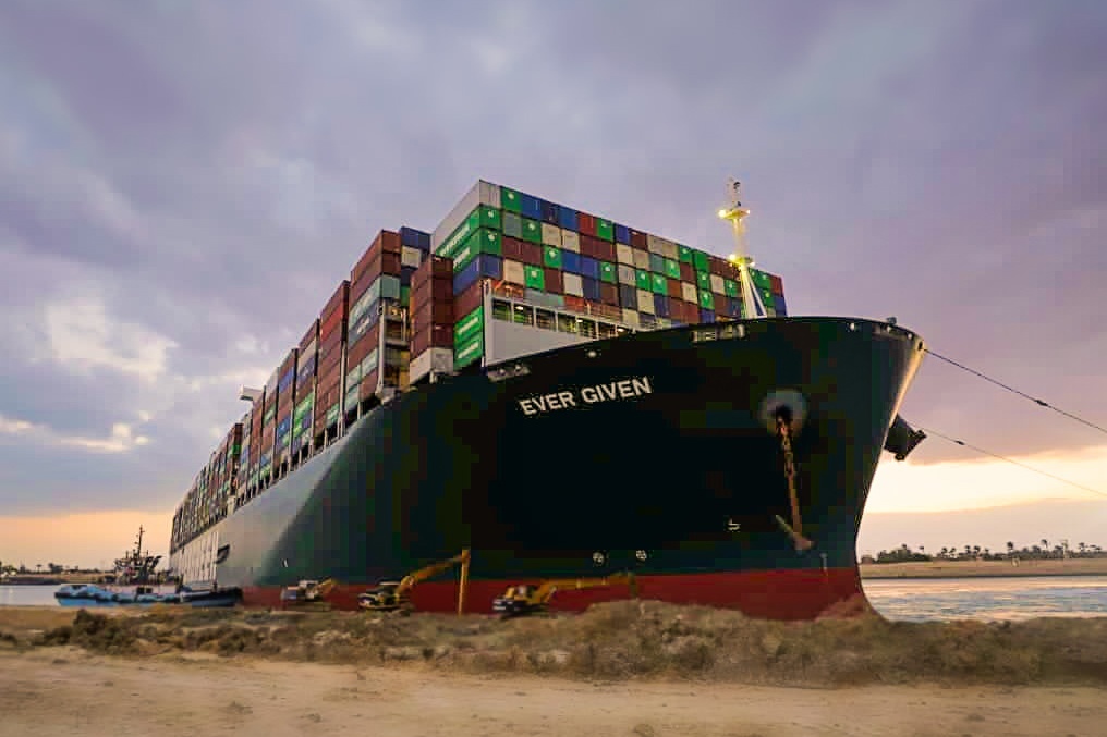 Ever Given va nhung chiec tau to nhat the gioi hinh anh