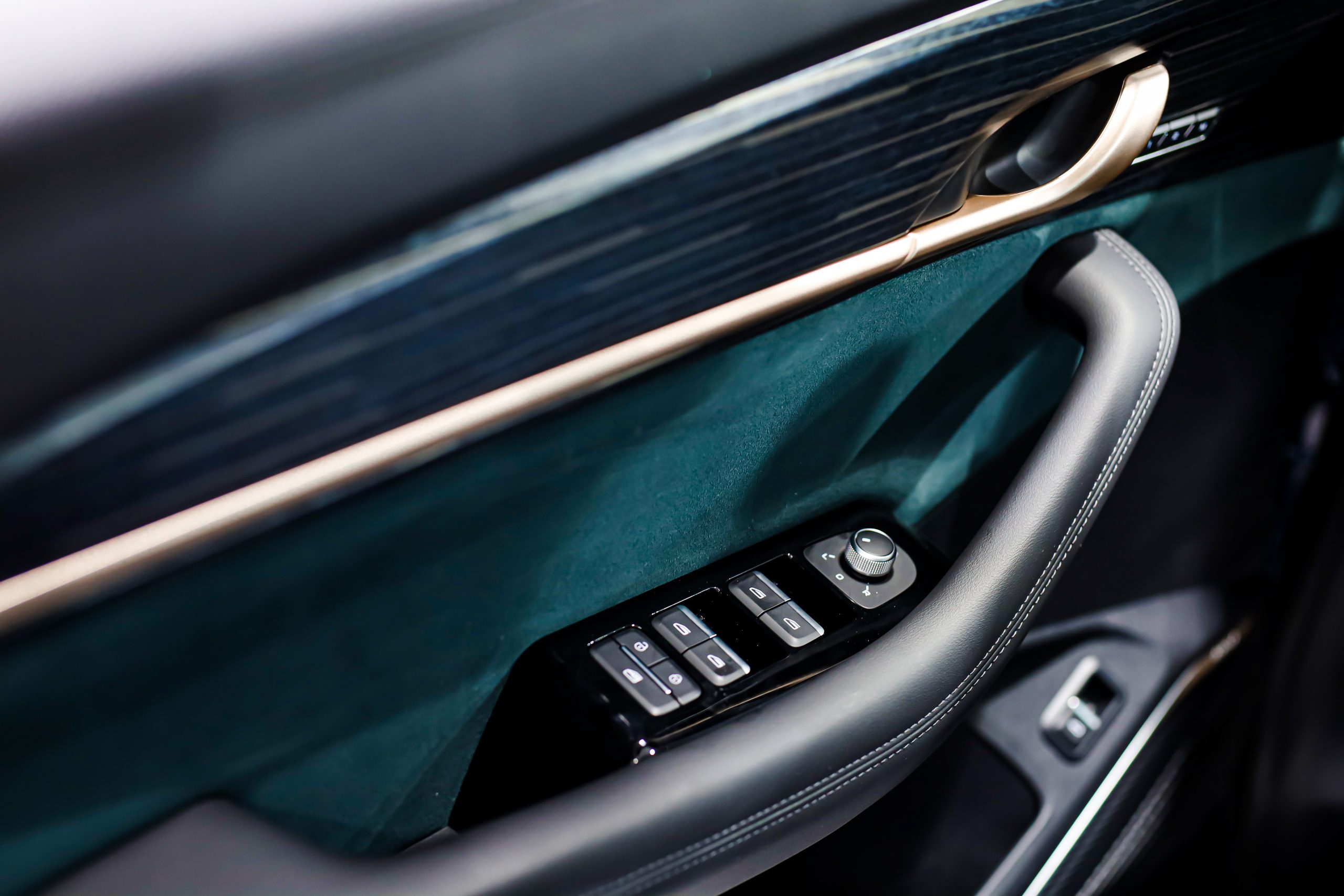 SUV Geely Xingyue L ra mat anh 7