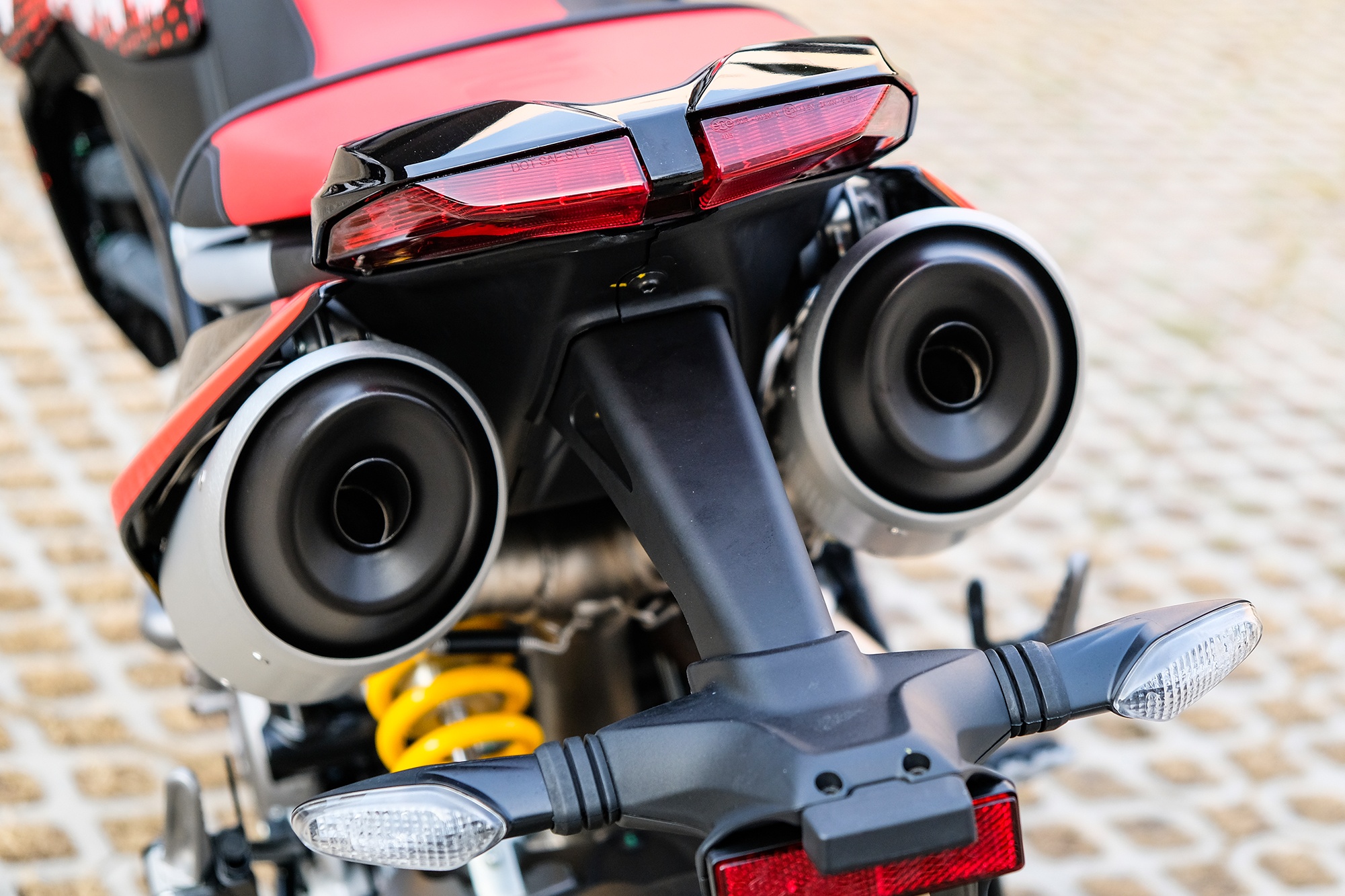 Ducati Hypermotard 950 RVE tai Viet Nam anh 12