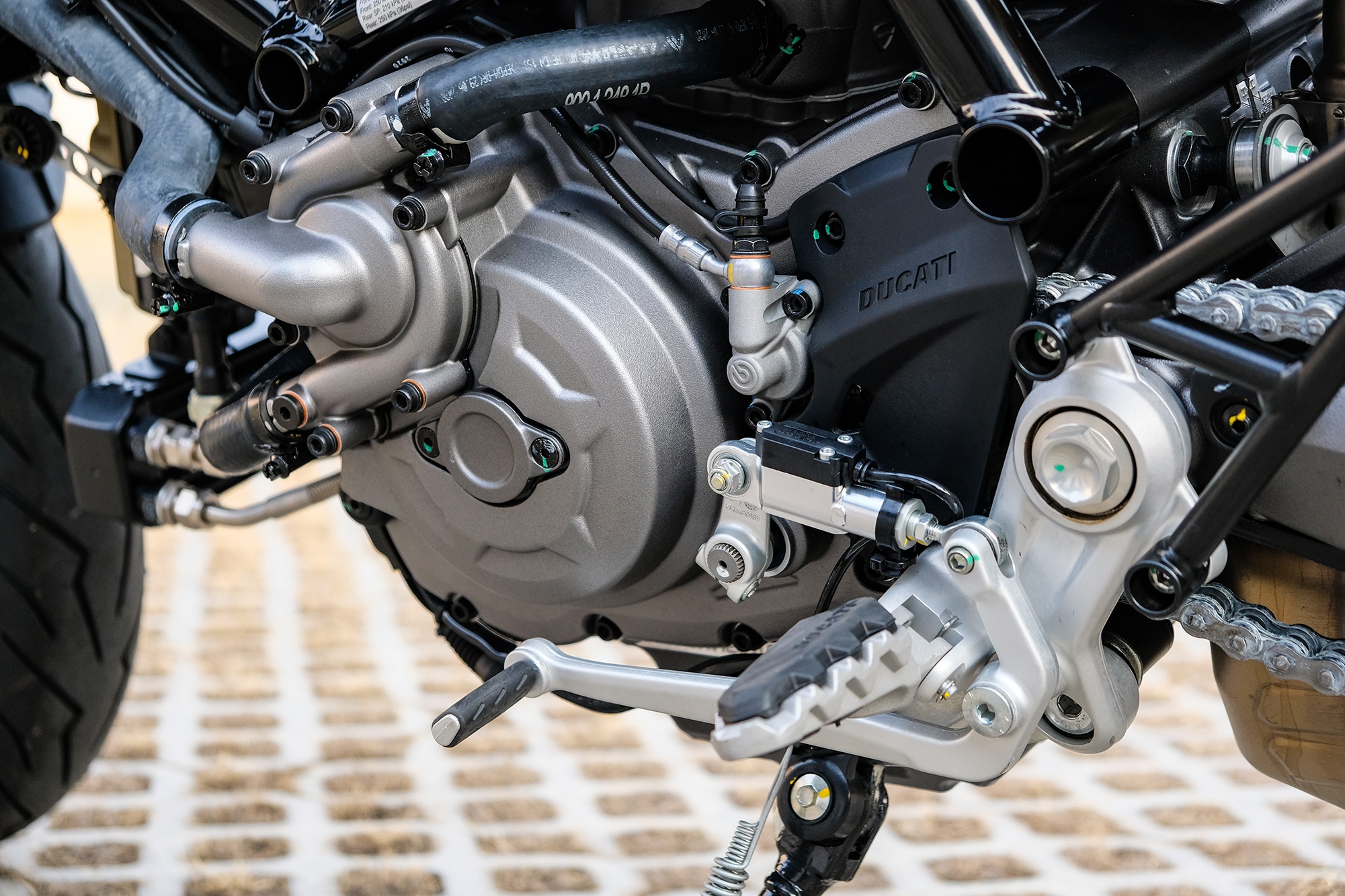 Ducati Hypermotard 950 RVE tai Viet Nam anh 11