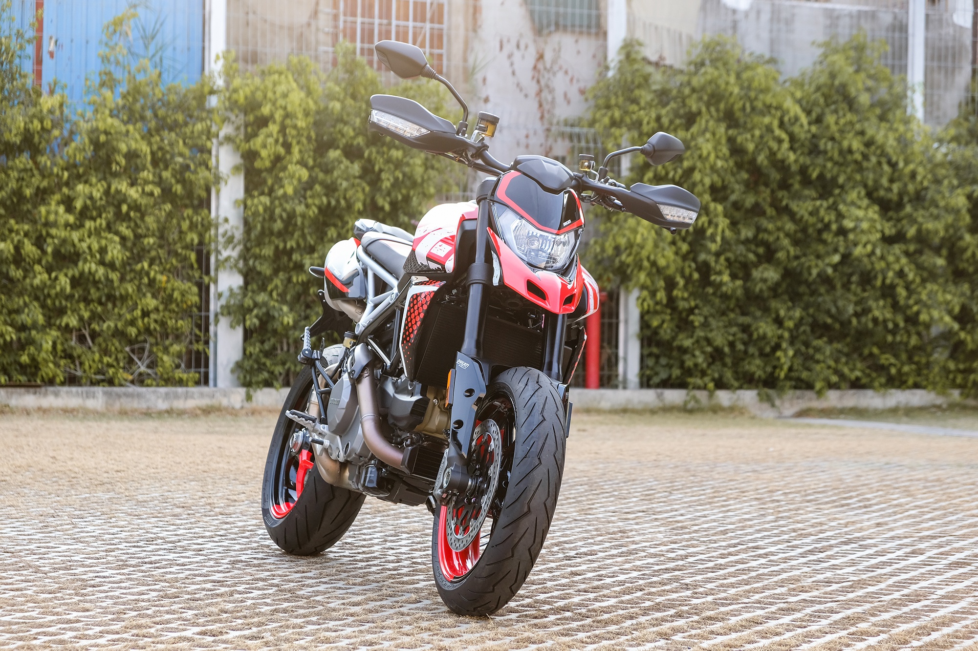 Ducati Hypermotard 950 RVE tai Viet Nam anh 13